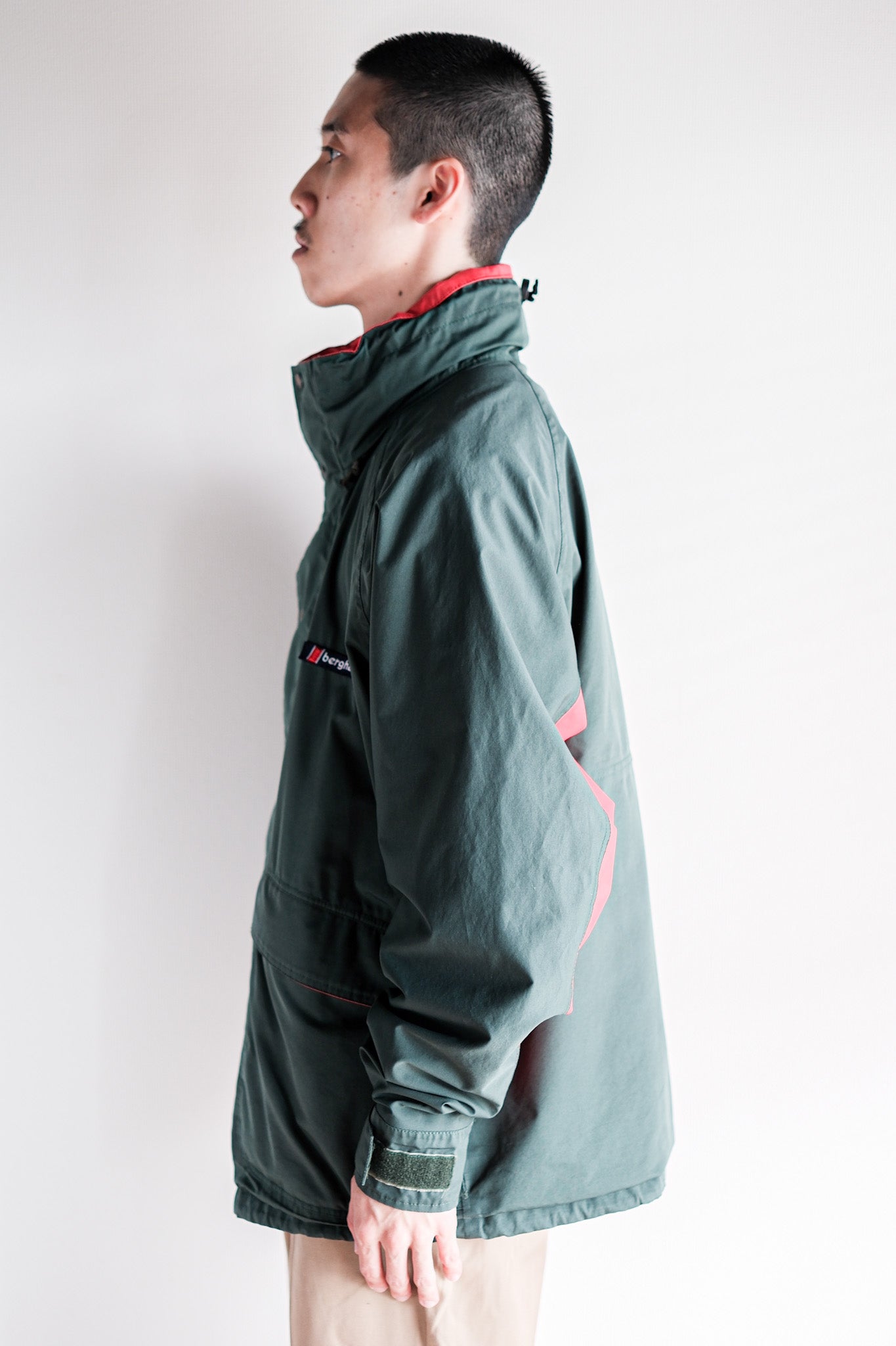 【~90's】Vintage Berghaus Nylon Hiking Jacket Size.Medium