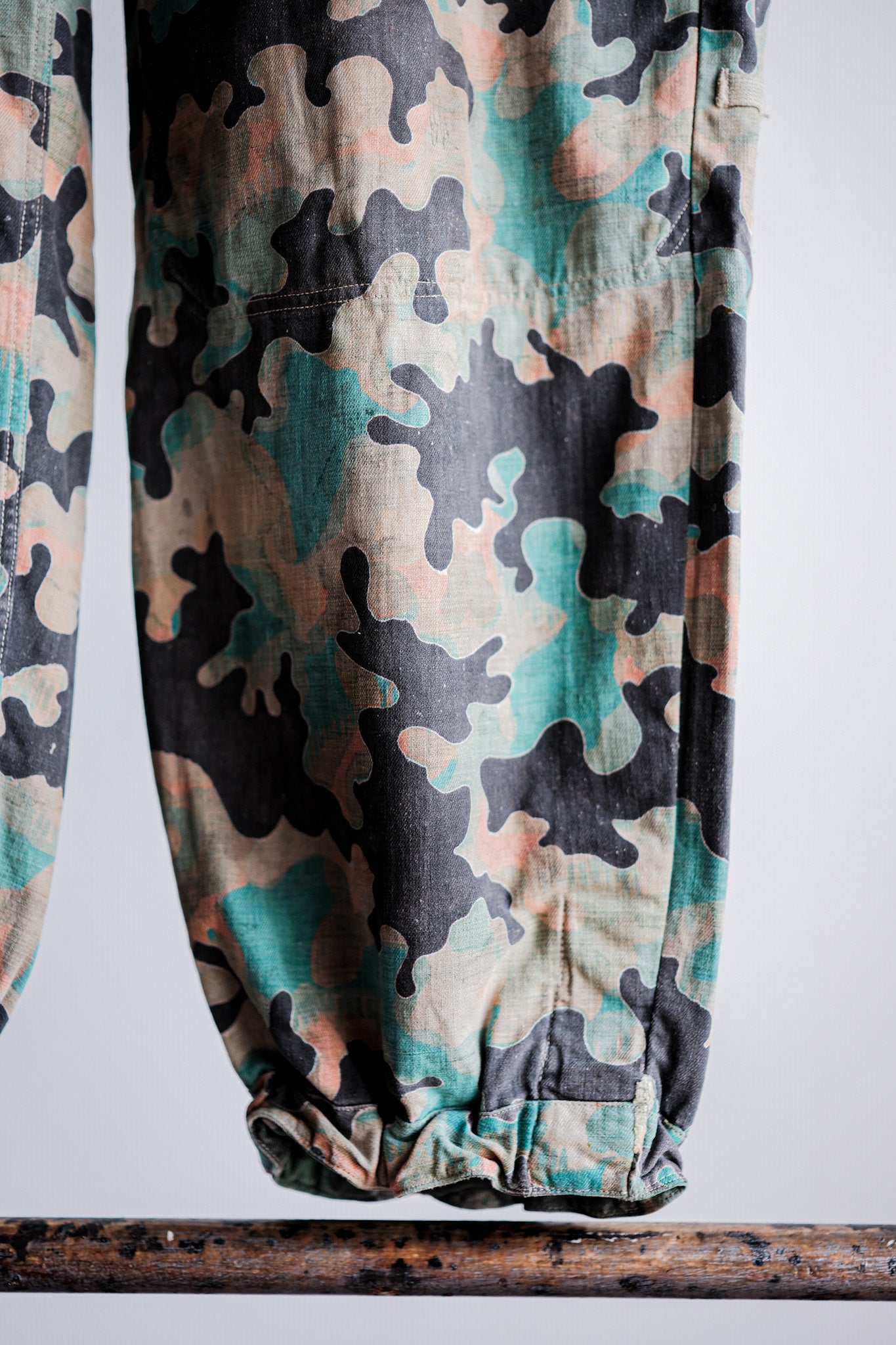 【~50's】Czechoslovakian Army Dubaky Camouflage Reversible Trousers
