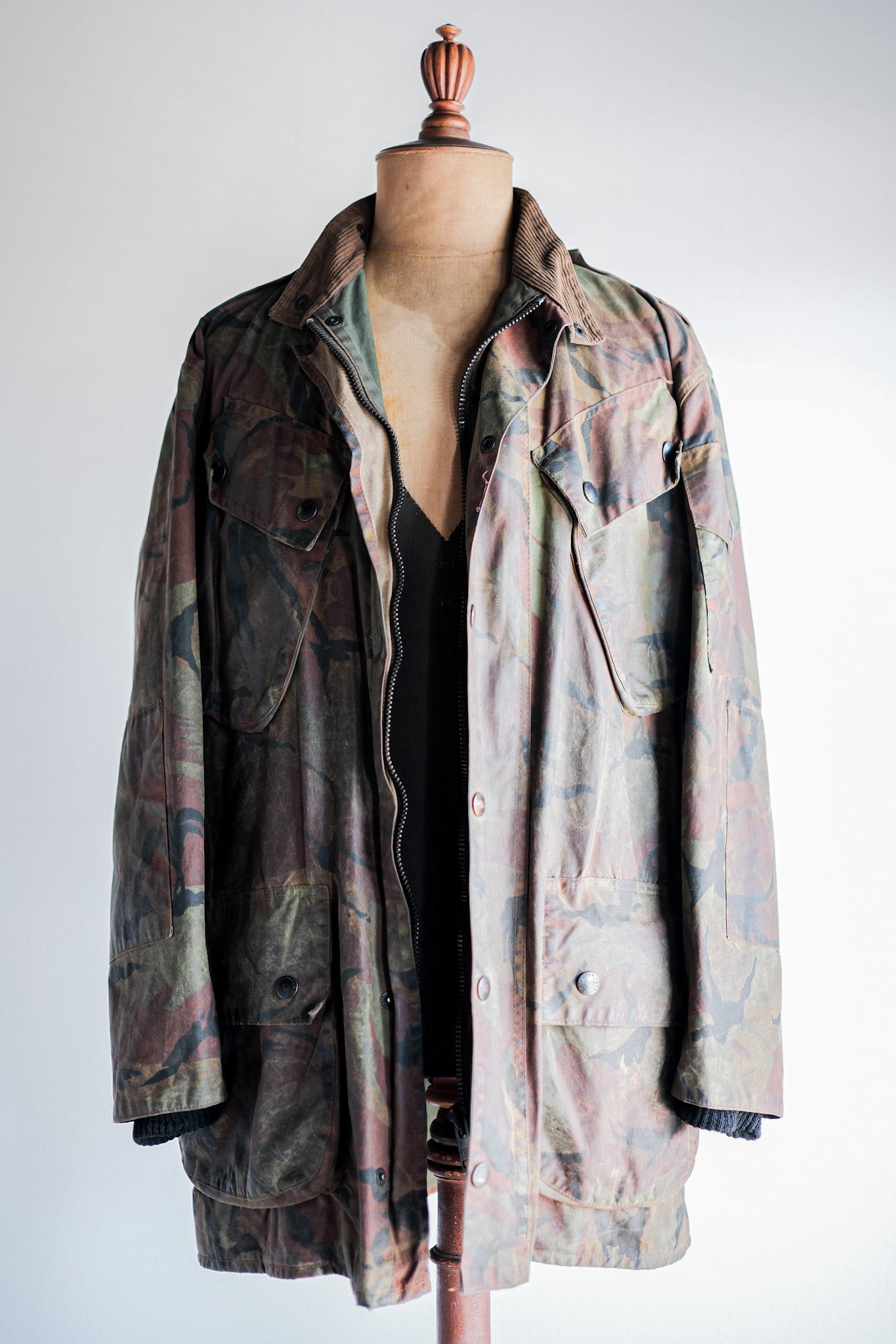【~80's】Vintage Barbour DPM Camouflage Waxed Jacket “THE MILITARY" “2nd Model” 2 Crest Size.42