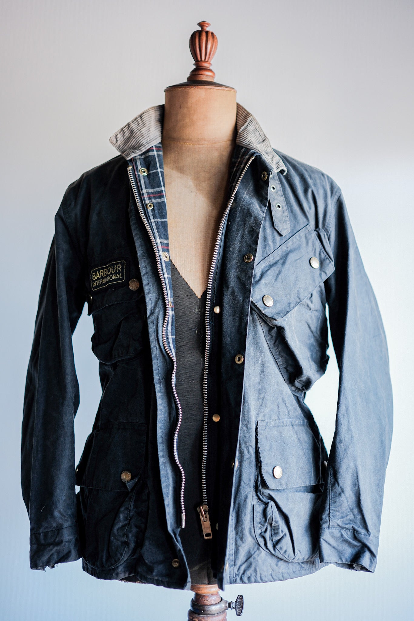 【~80's】Vintage Barbour "INTERNATIONAL SUIT" 2 Crest Size.38