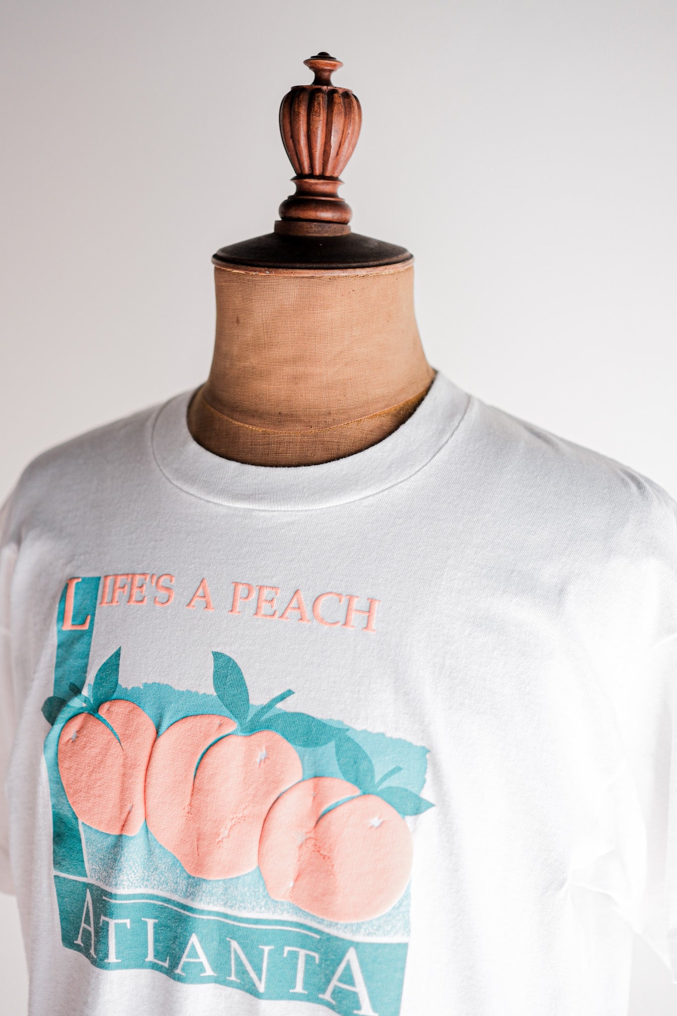 【~90's】Vintage Graphic Print T-shirt Size.XL "LIFE'S A PEACH" "Made in U.S.A."
