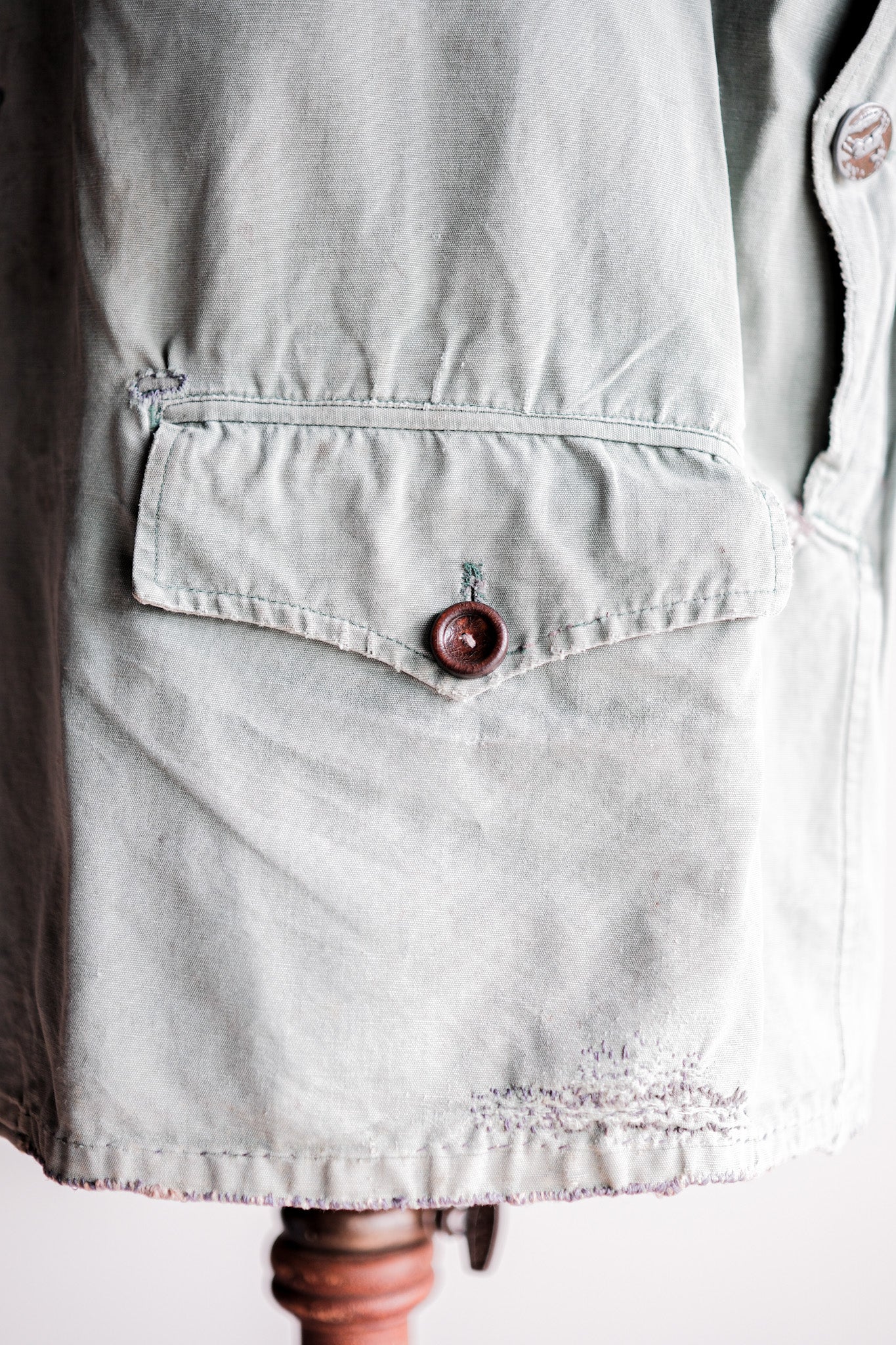 【~50's】French Vintage Green Cotton Canvas Hunting Jacket With Chin Strap "Patchwork"