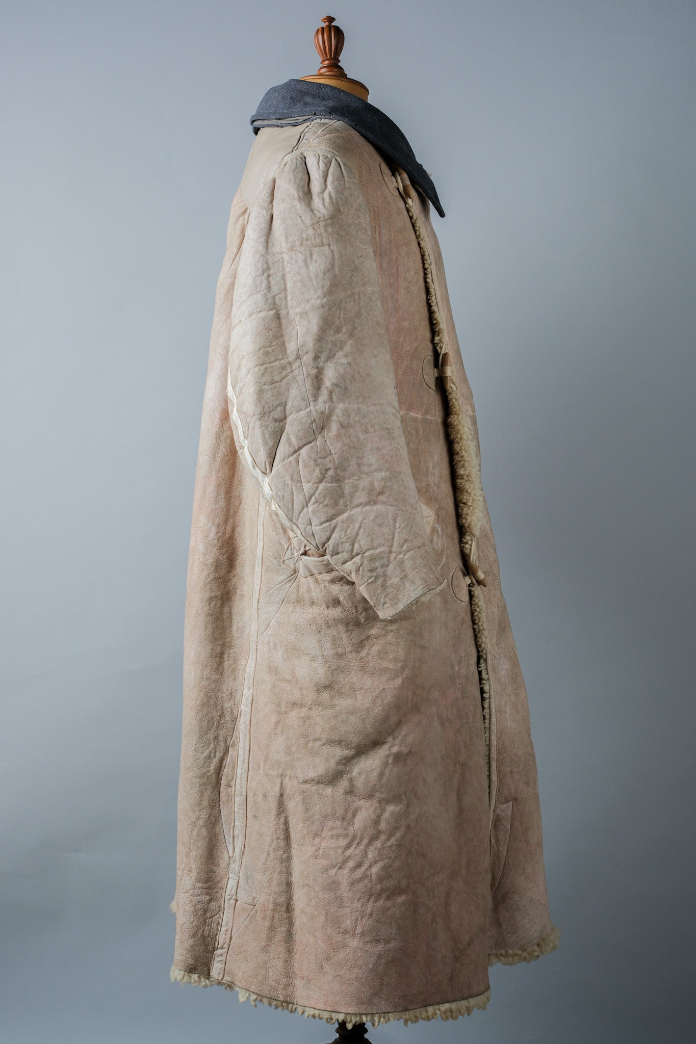 【~40's】WWⅡ German Army Sheepskin Fur Lined Winter Greatcoat "Wehrmacht"
