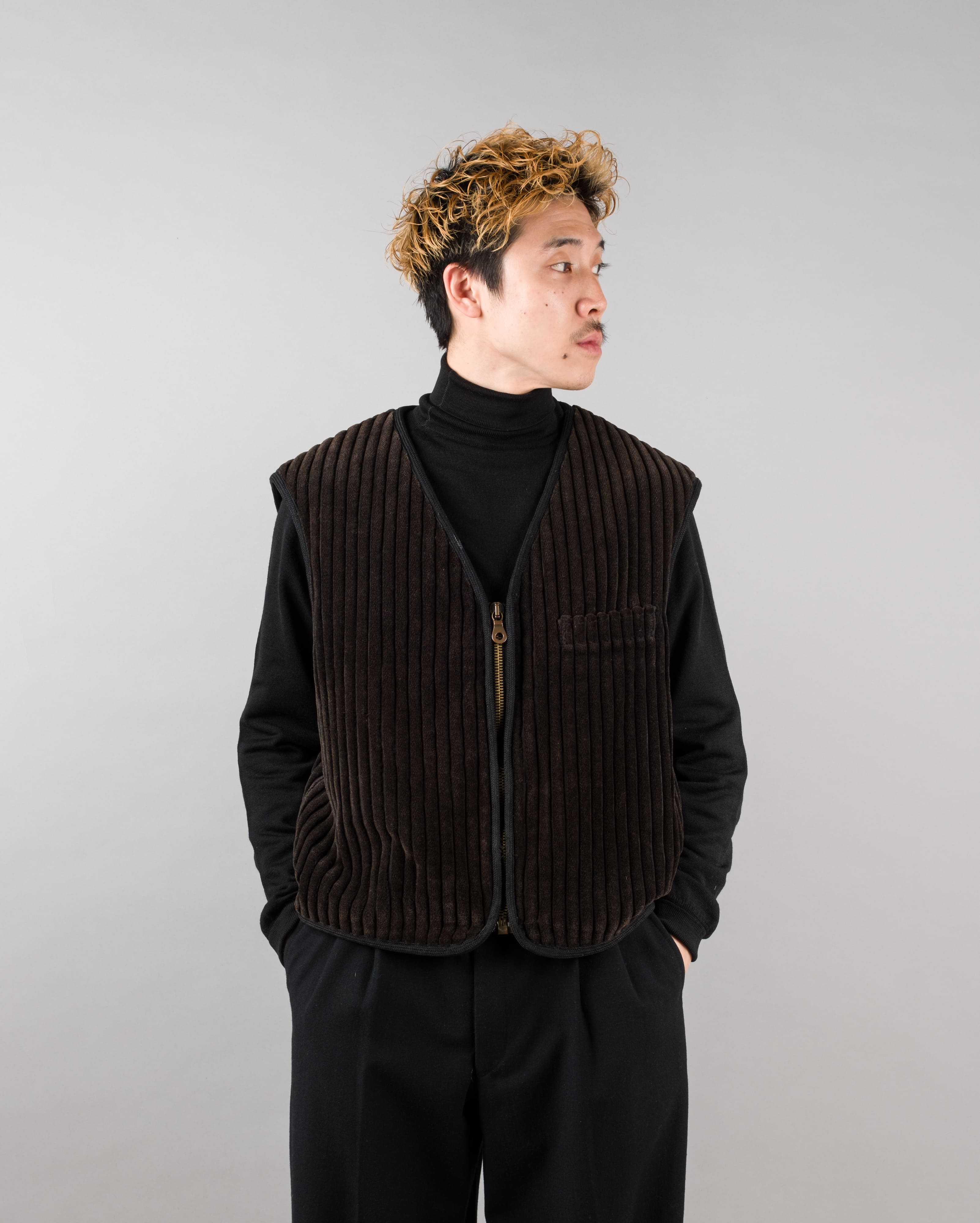 【~90's】Old EMPORIO ARMANI Pile Lined Heavy Corduroy Zip Up Vest Size.52