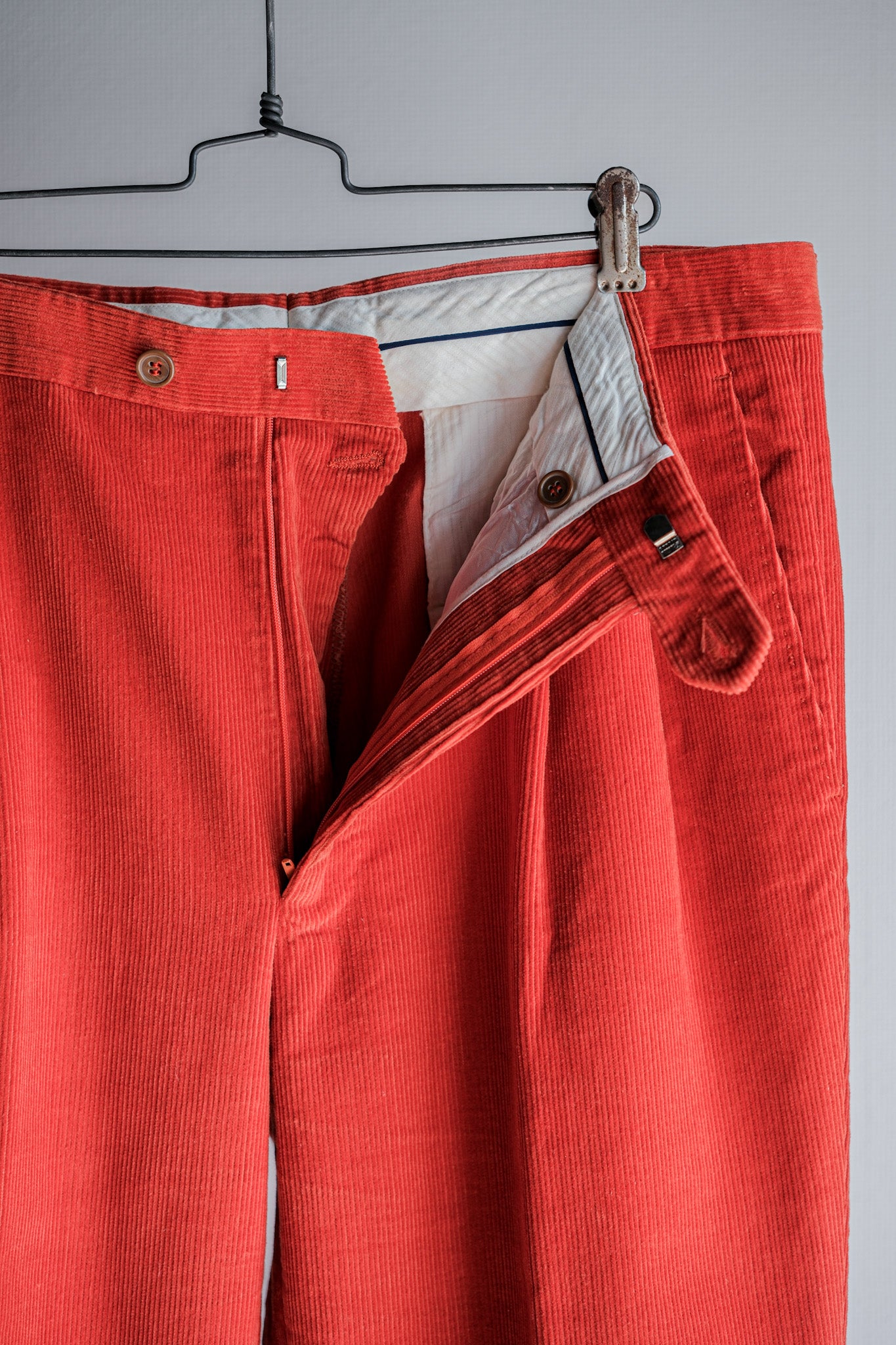 【~90's】Italian Vintage 2 Tuck Turn Up Corduroy Trousers Size.50