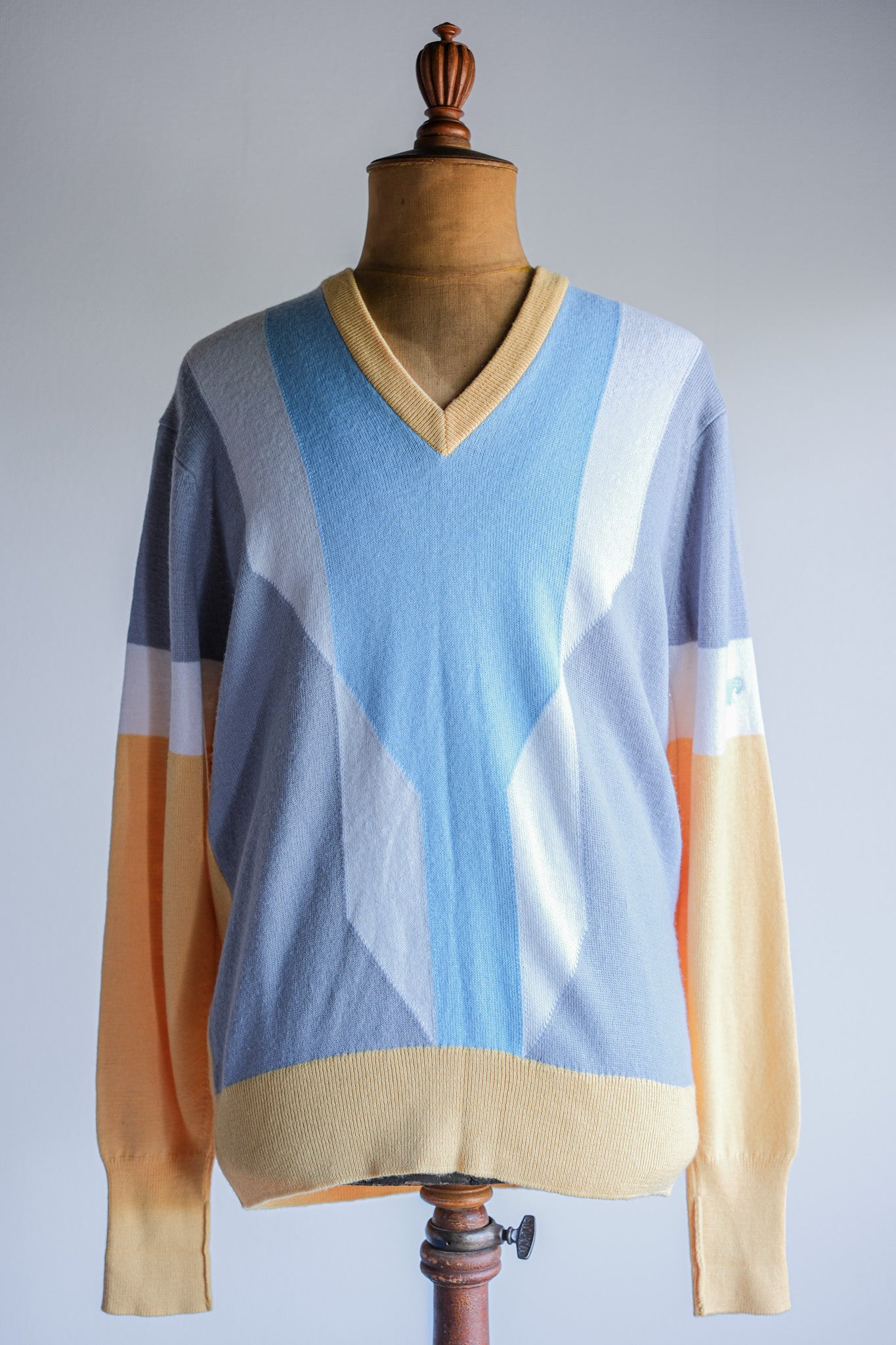 【~80's】British Vintage Wool Acrylic V-necked Sweater Size.XXL "JAEGER SPORTSMAN"