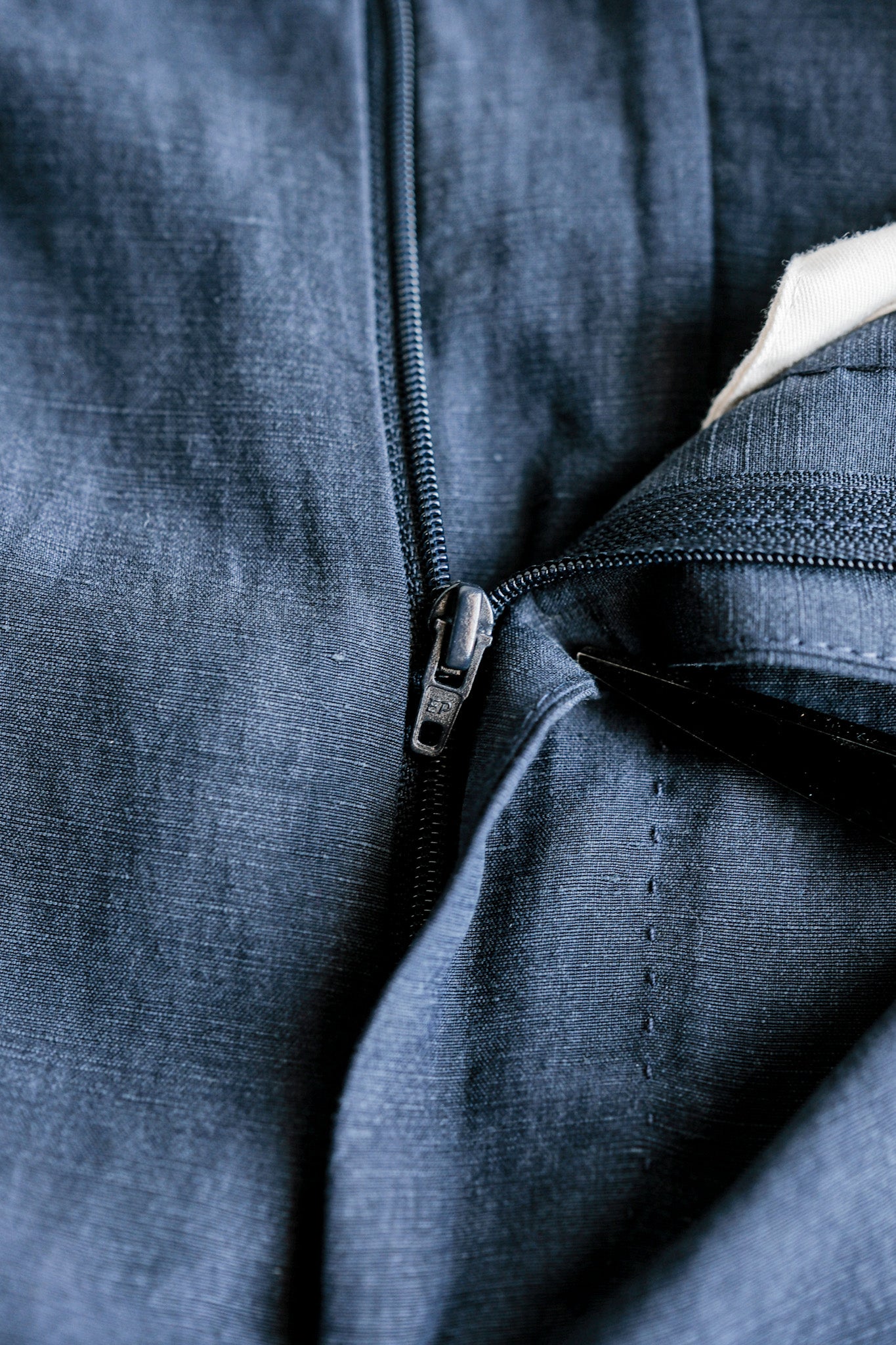 【~00's】Old ARNYS PARIS In Tuck Turn Up Linen Silk Trousers Size.44