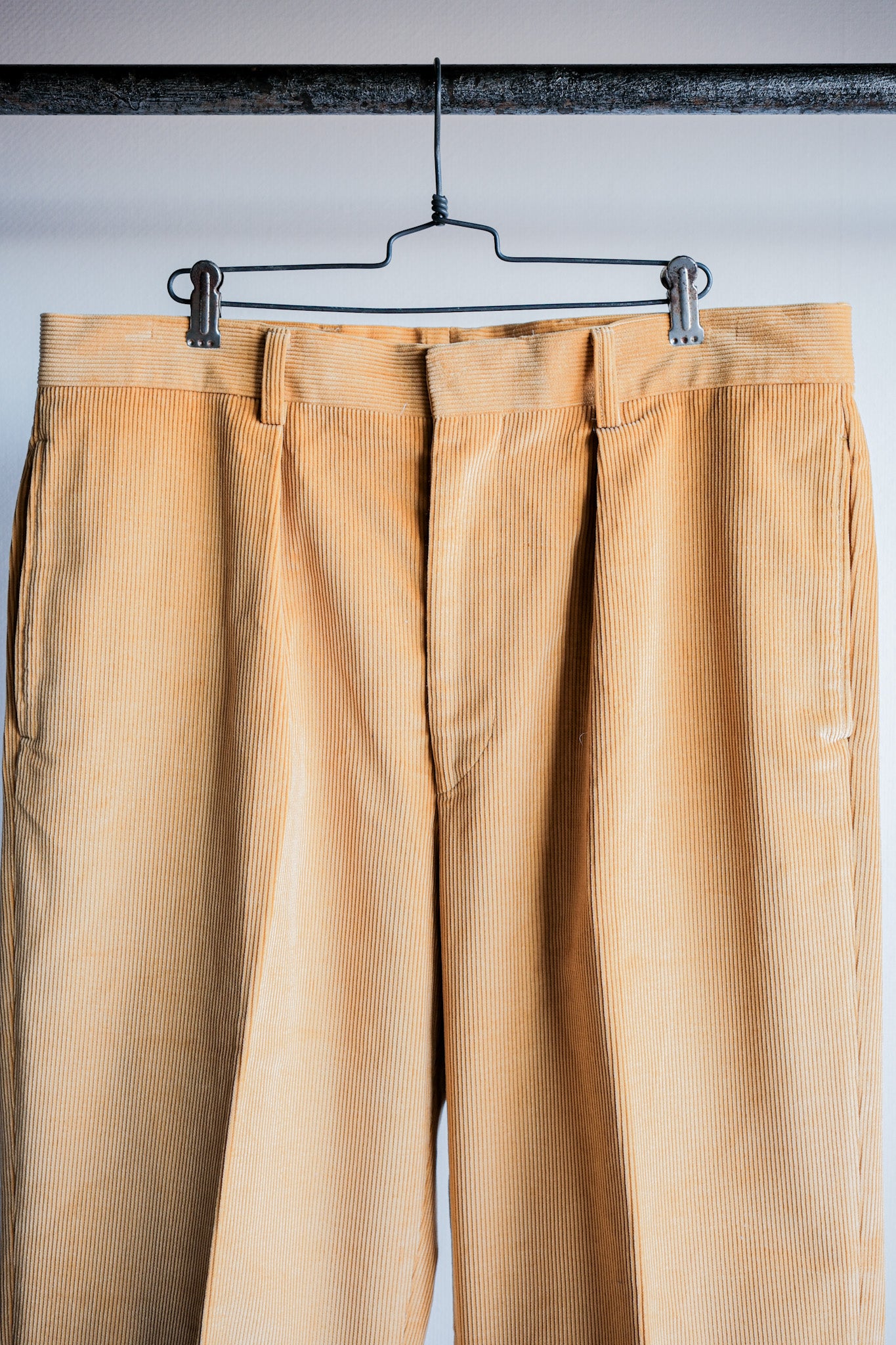 【~00's】Old ARNYS PARIS In Tuck Turn Up Corduroy Trousers Size.44