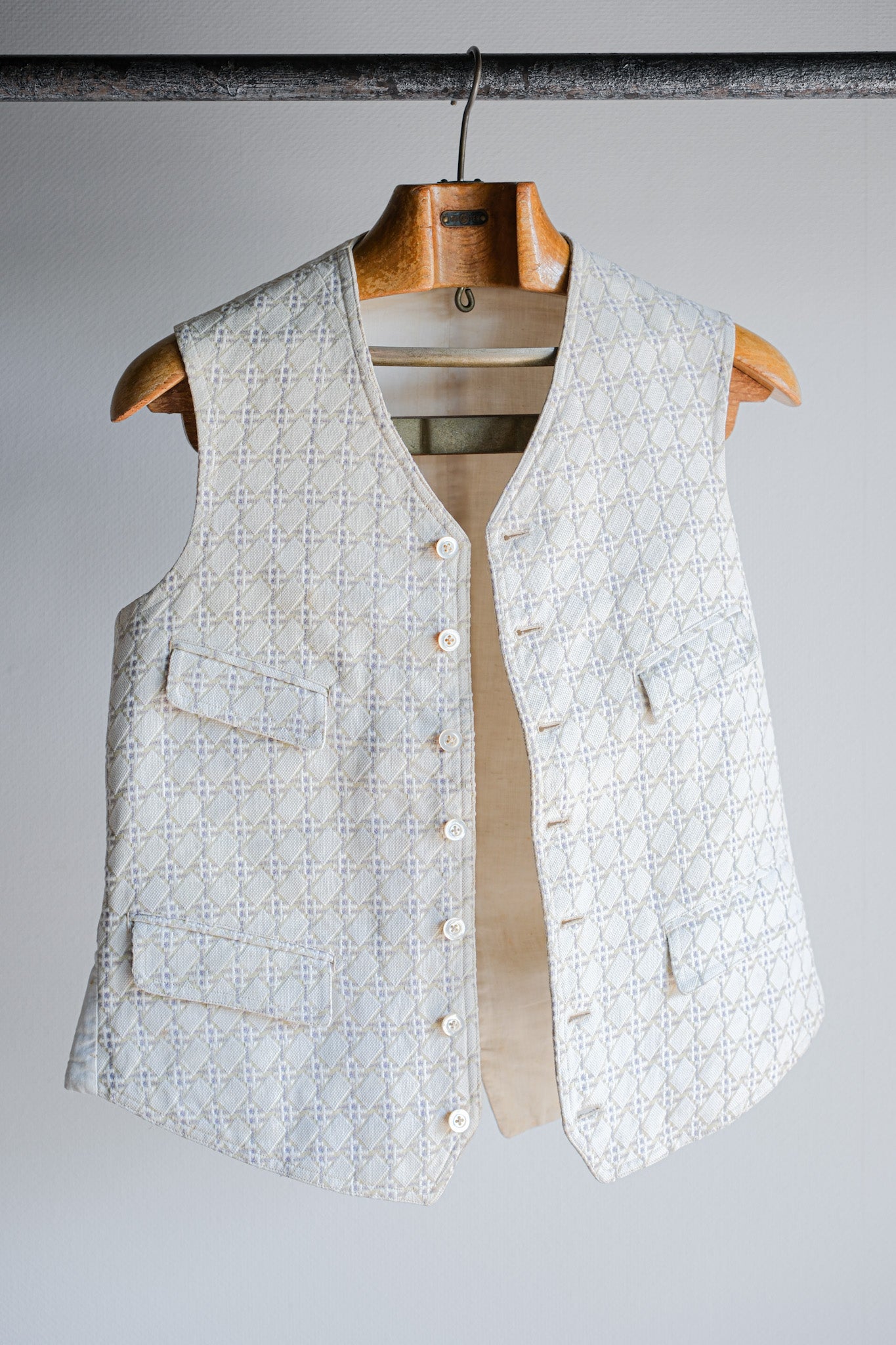 【~30's】French Vintage White Cotton Work Gilet "Unusual Fabric"