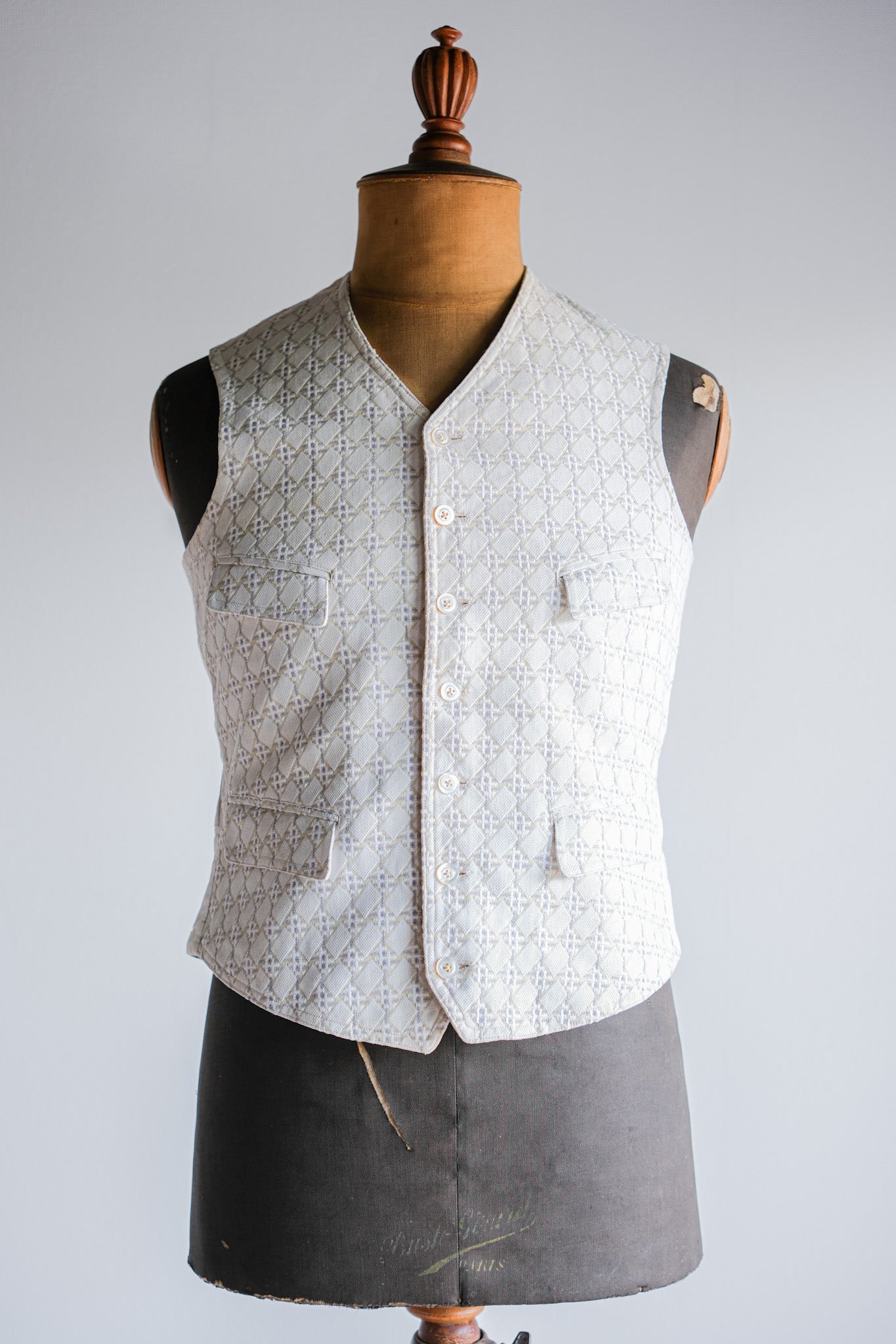 【~30's】French Vintage White Cotton Work Gilet "Unusual Fabric"