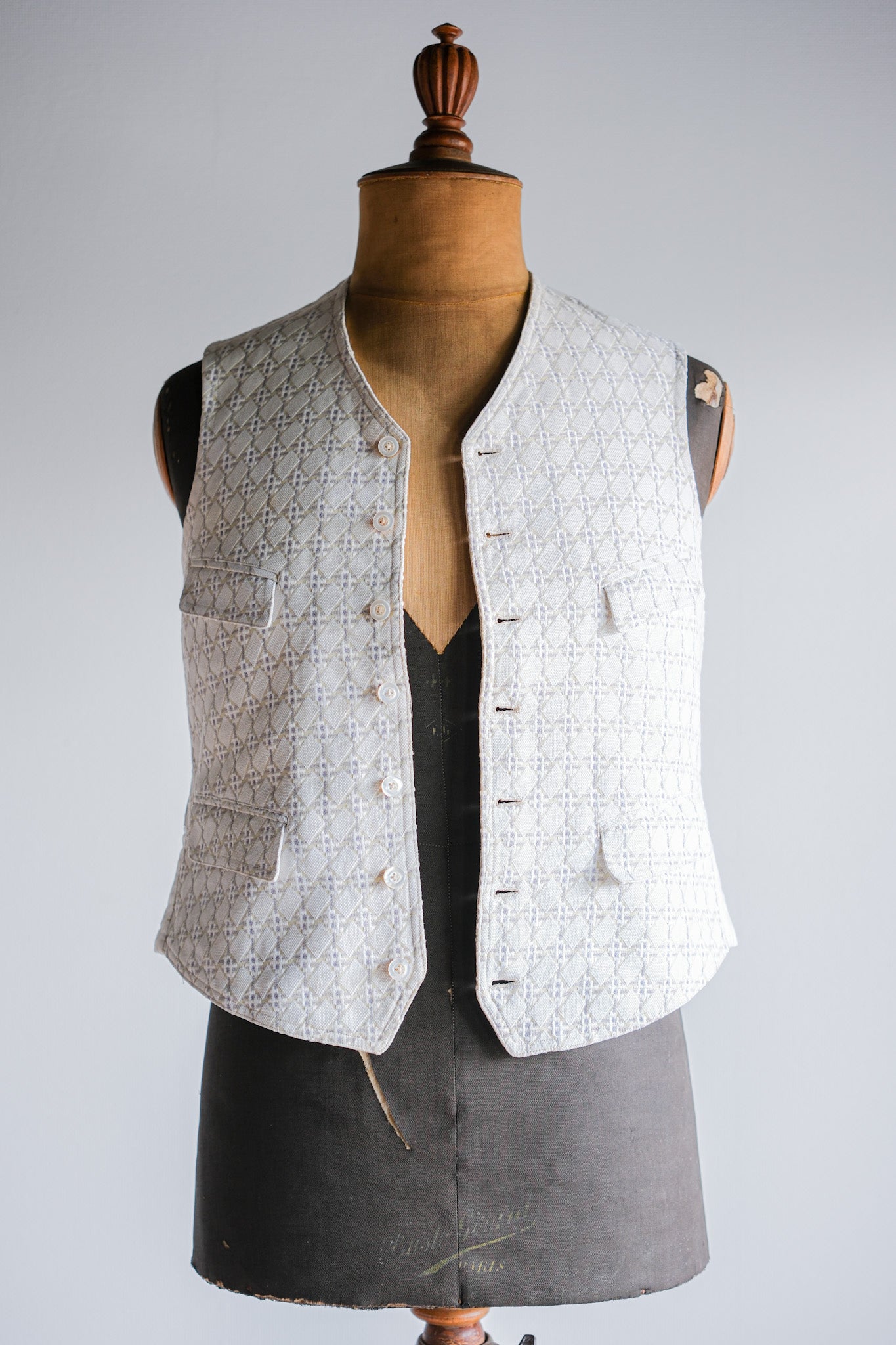 【~30's】French Vintage White Cotton Work Gilet "Unusual Fabric"
