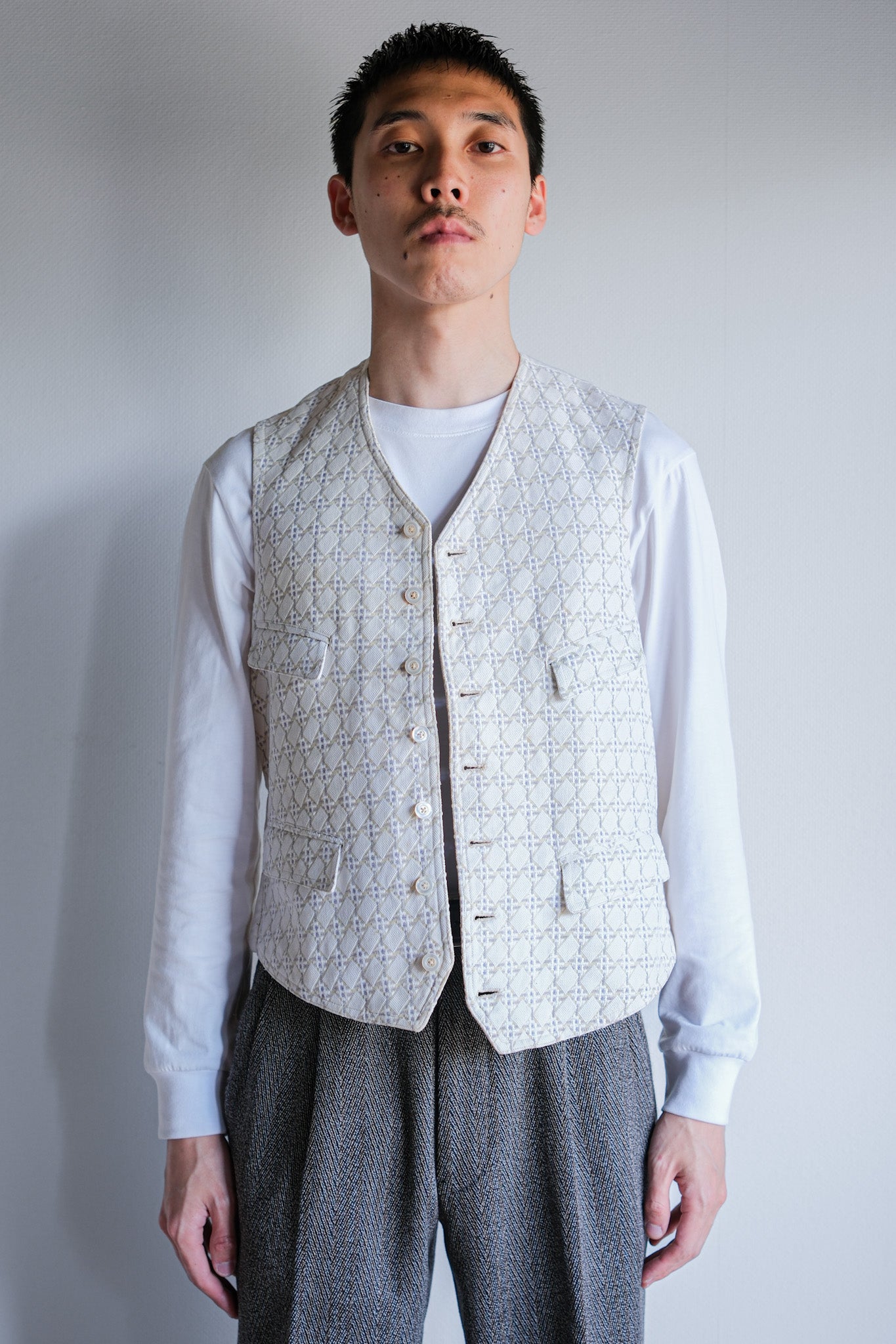 【~30's】French Vintage White Cotton Work Gilet "Unusual Fabric"