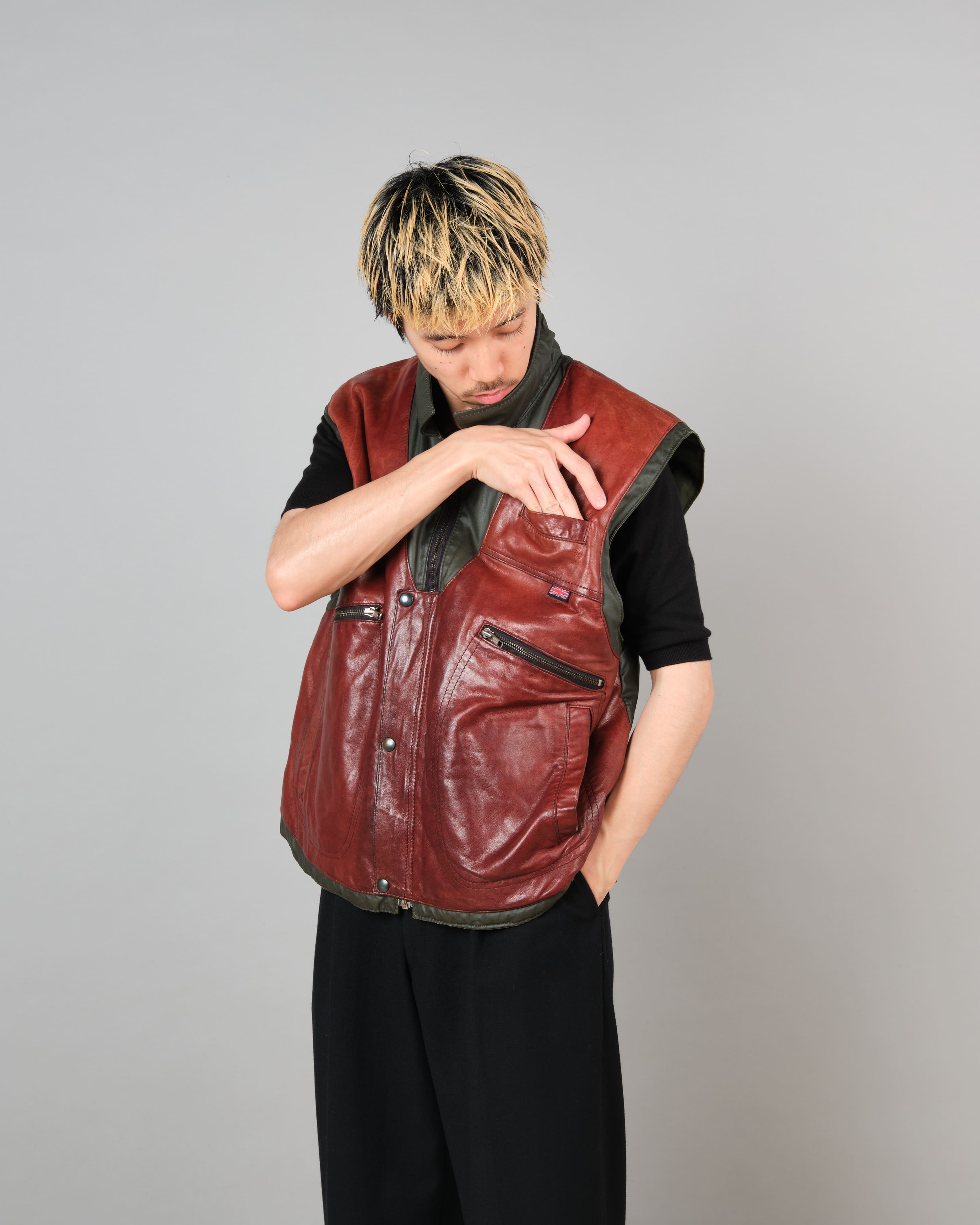 【~70's】British Vintage Switching Leather Nylon Zip Up Vest Size.40