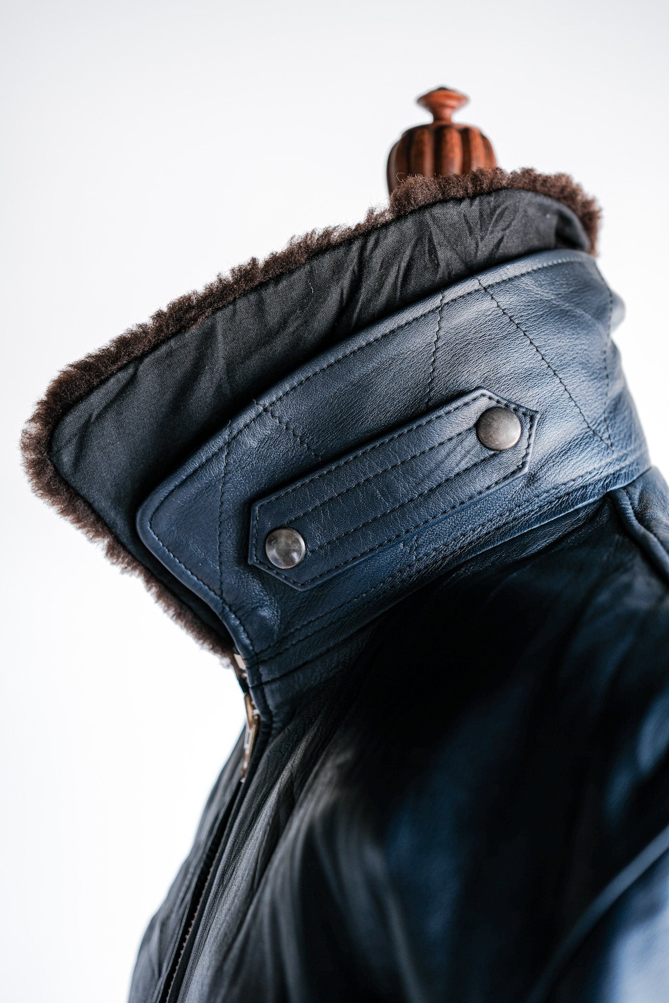 【~70's】French Air Force Pilot Leather Jacket With Chin Strap Size.96L "Full Set"