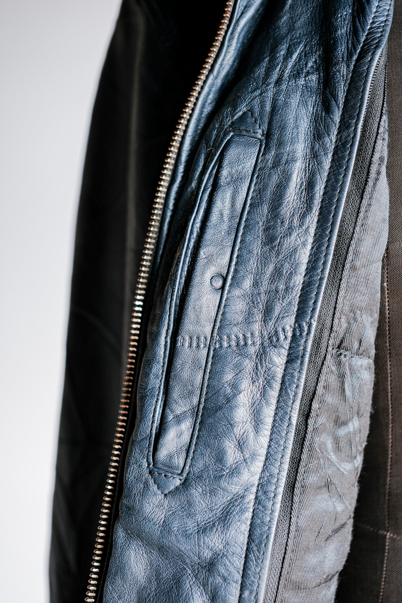 【~70's】French Air Force Pilot Leather Jacket With Chin Strap Size.96L "Full Set"