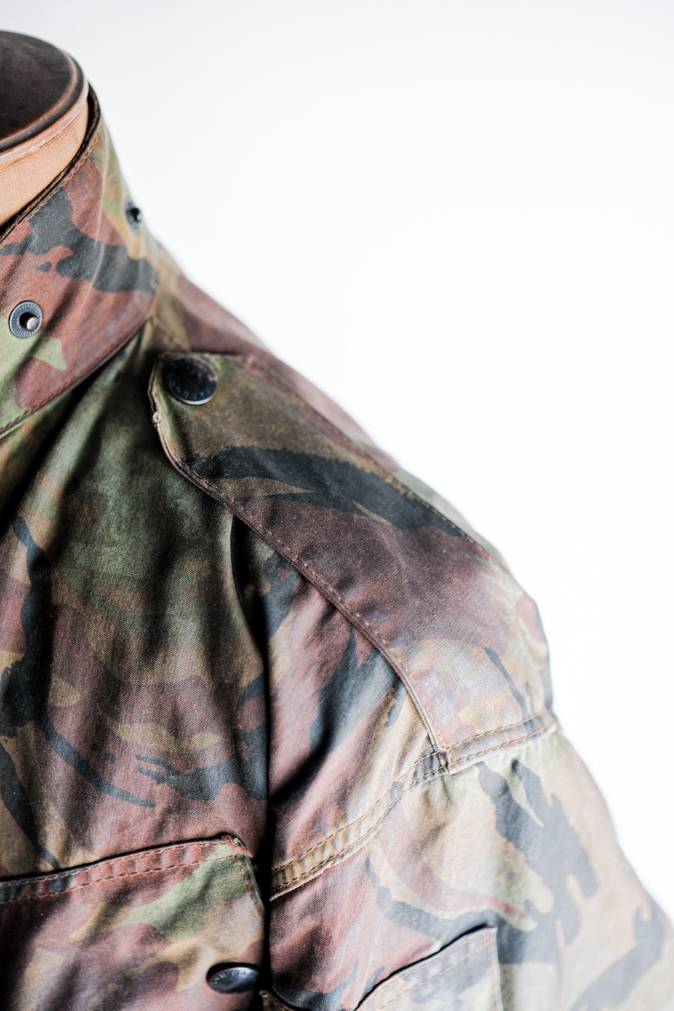 【~80's】Vintage Barbour DPM Camouflage Waxed Jacket “THE MILITARY" “2nd Model” 2 Crest Size.42
