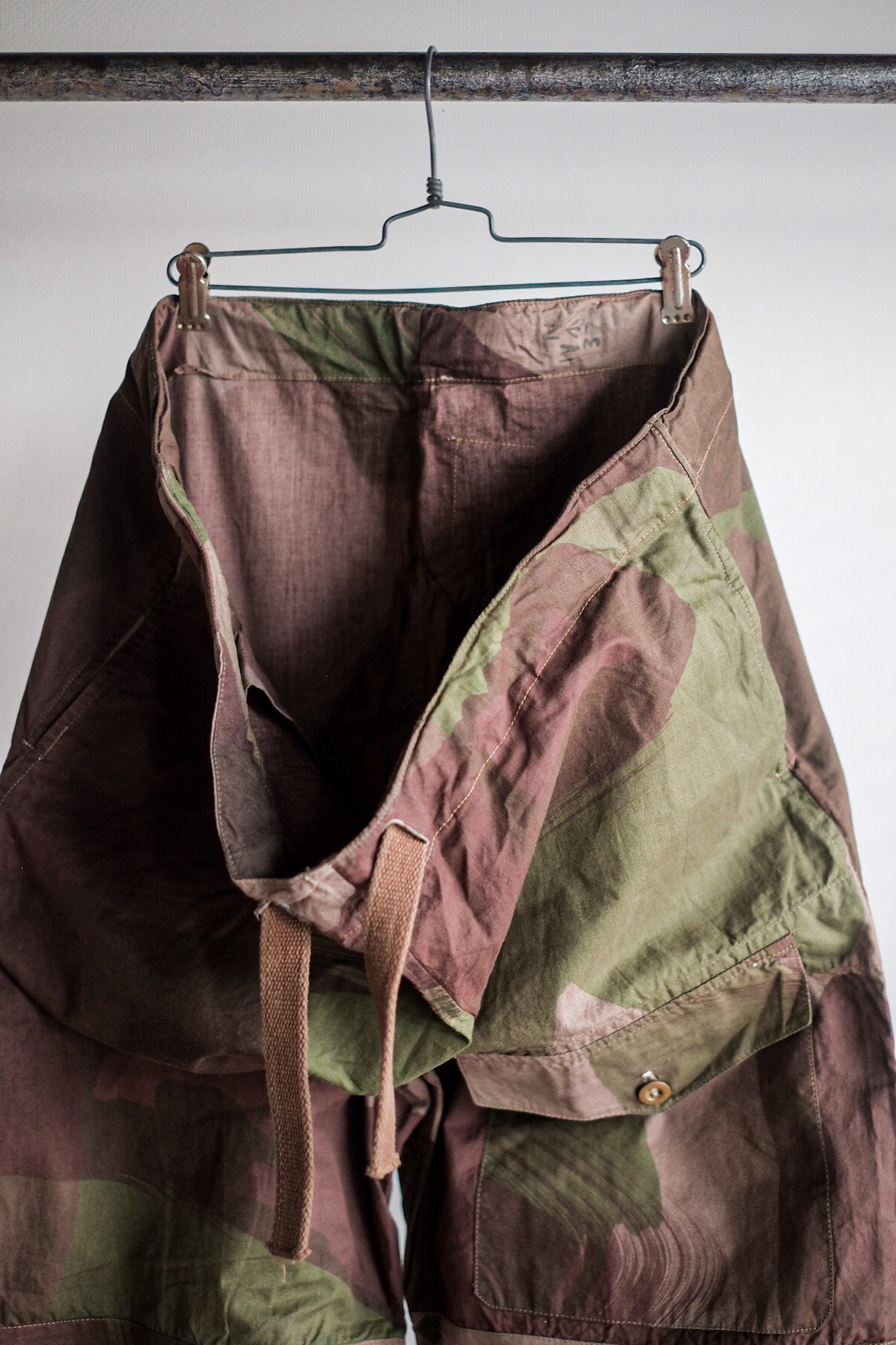 【~40's】British Army SAS Camouflaged Windproof Trousers Size.2 "Dead Stock"