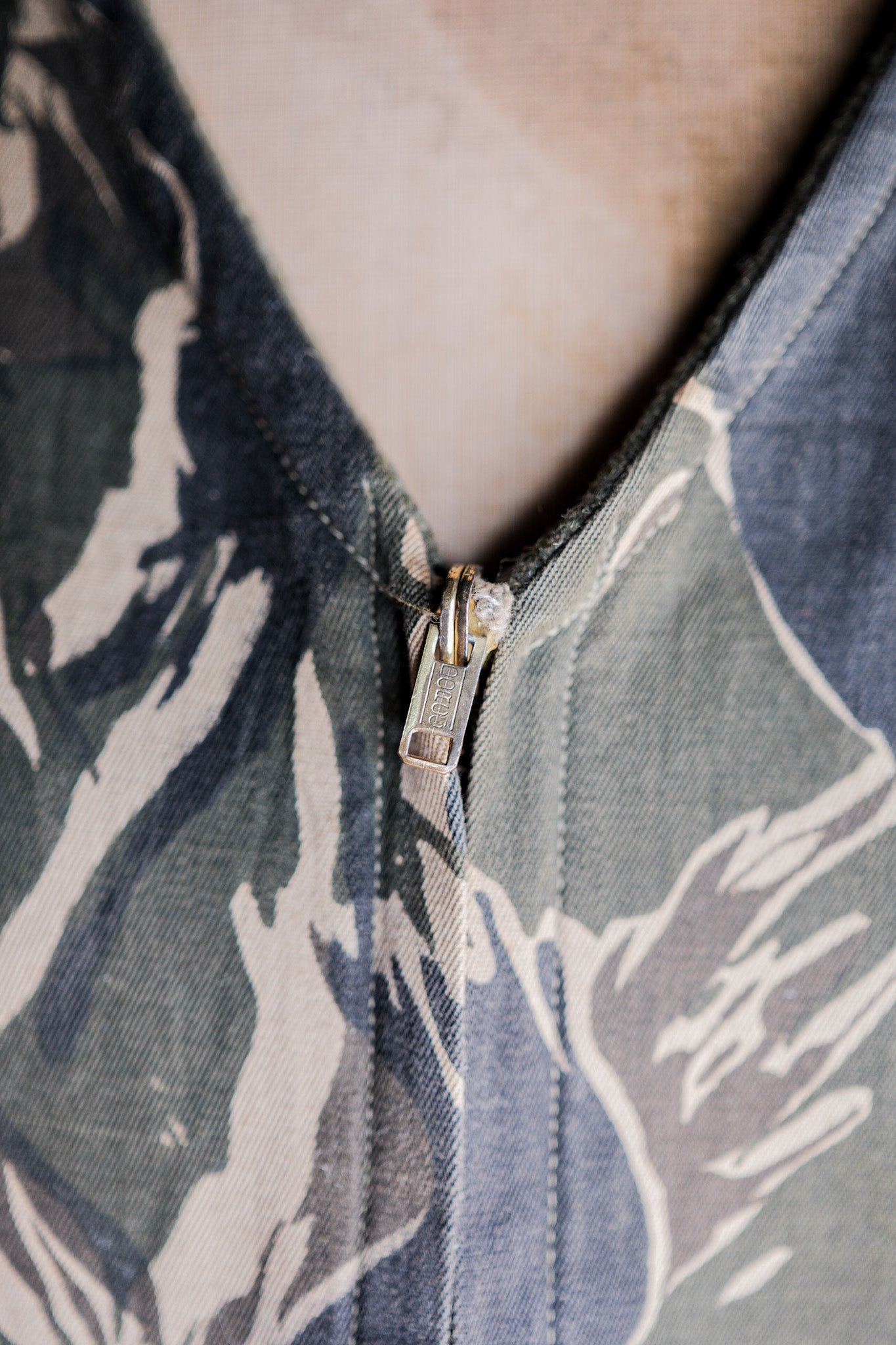 【~70's】American Vintage Tiger Stripe Camouflage Reversible Vest