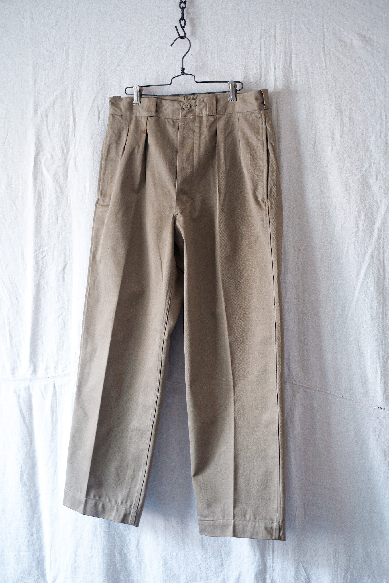 60 s Taille des pantalons chino de l armee francaise M52.23 Stock mort