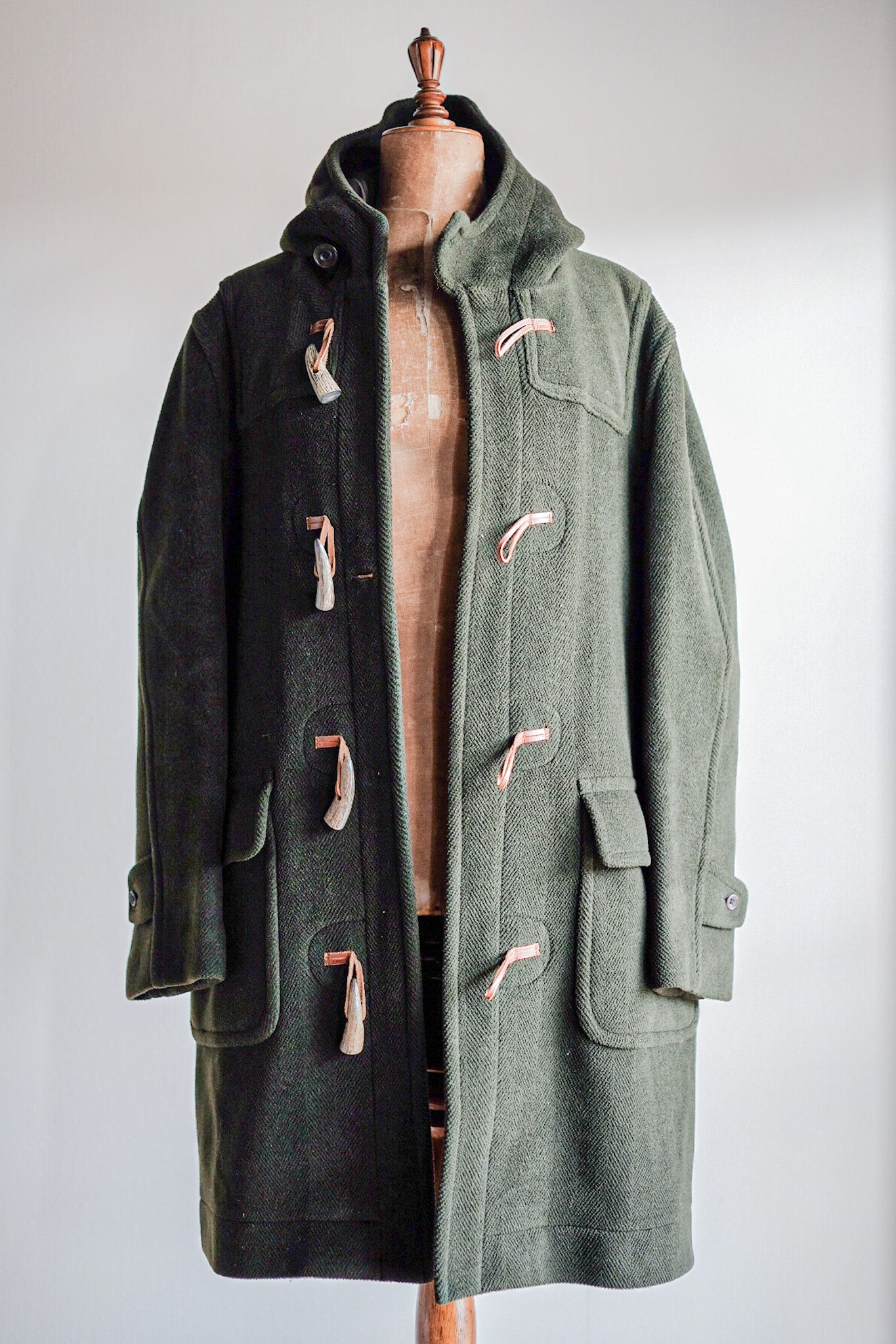 【~90's】Old INVERTERE Wool Duffle Coat "Moorbrook"