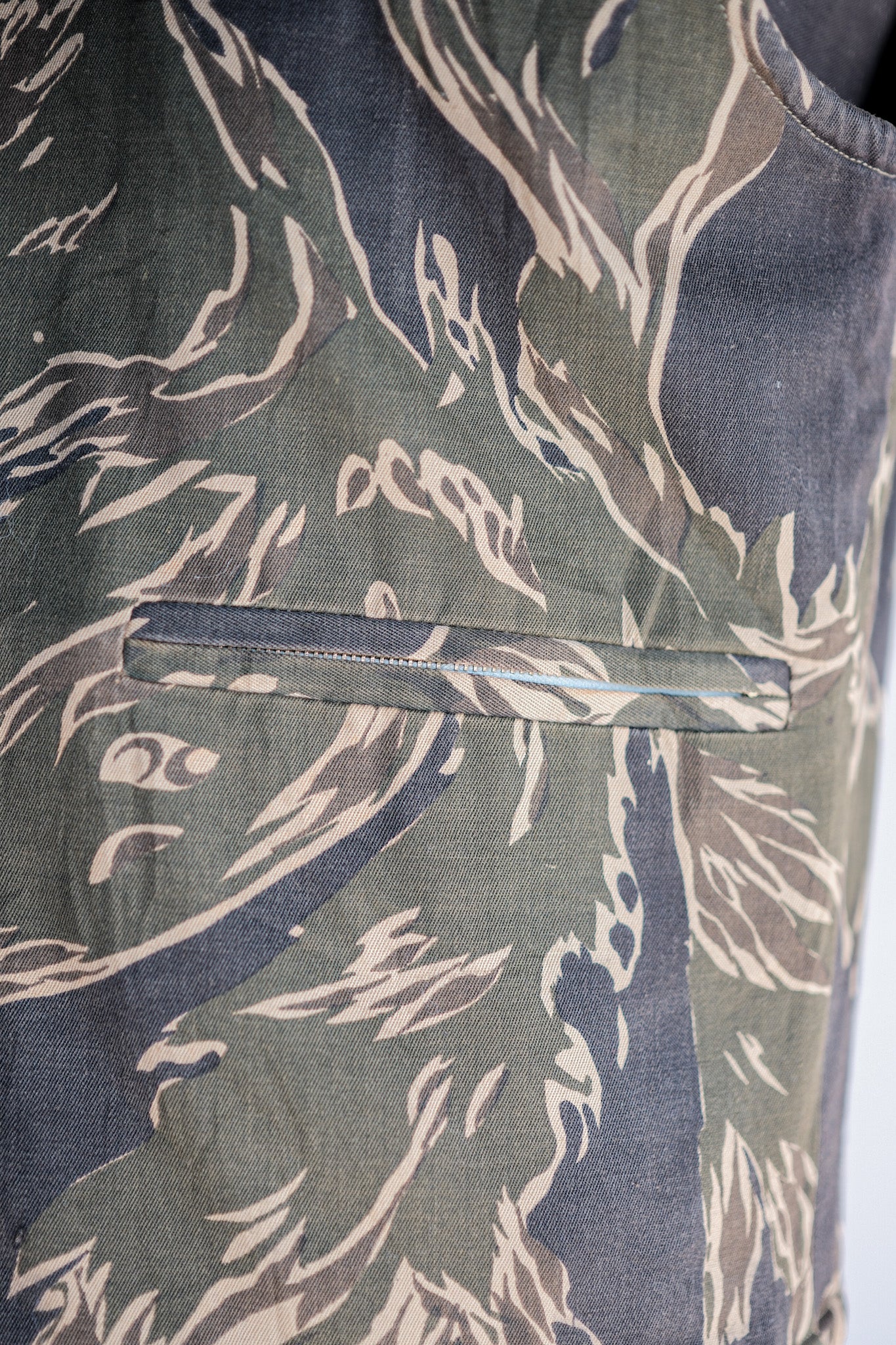 【~70's】American Vintage Tiger Stripe Camouflage Reversible Vest