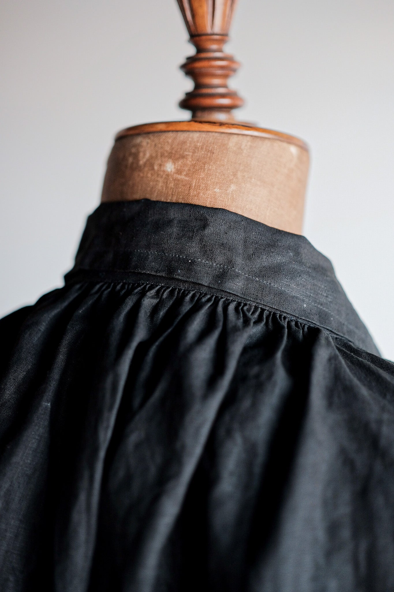 【Early 20th C】French Antique Black Indigo Linen Smock Open Type "Biaude" "Dead Stock"