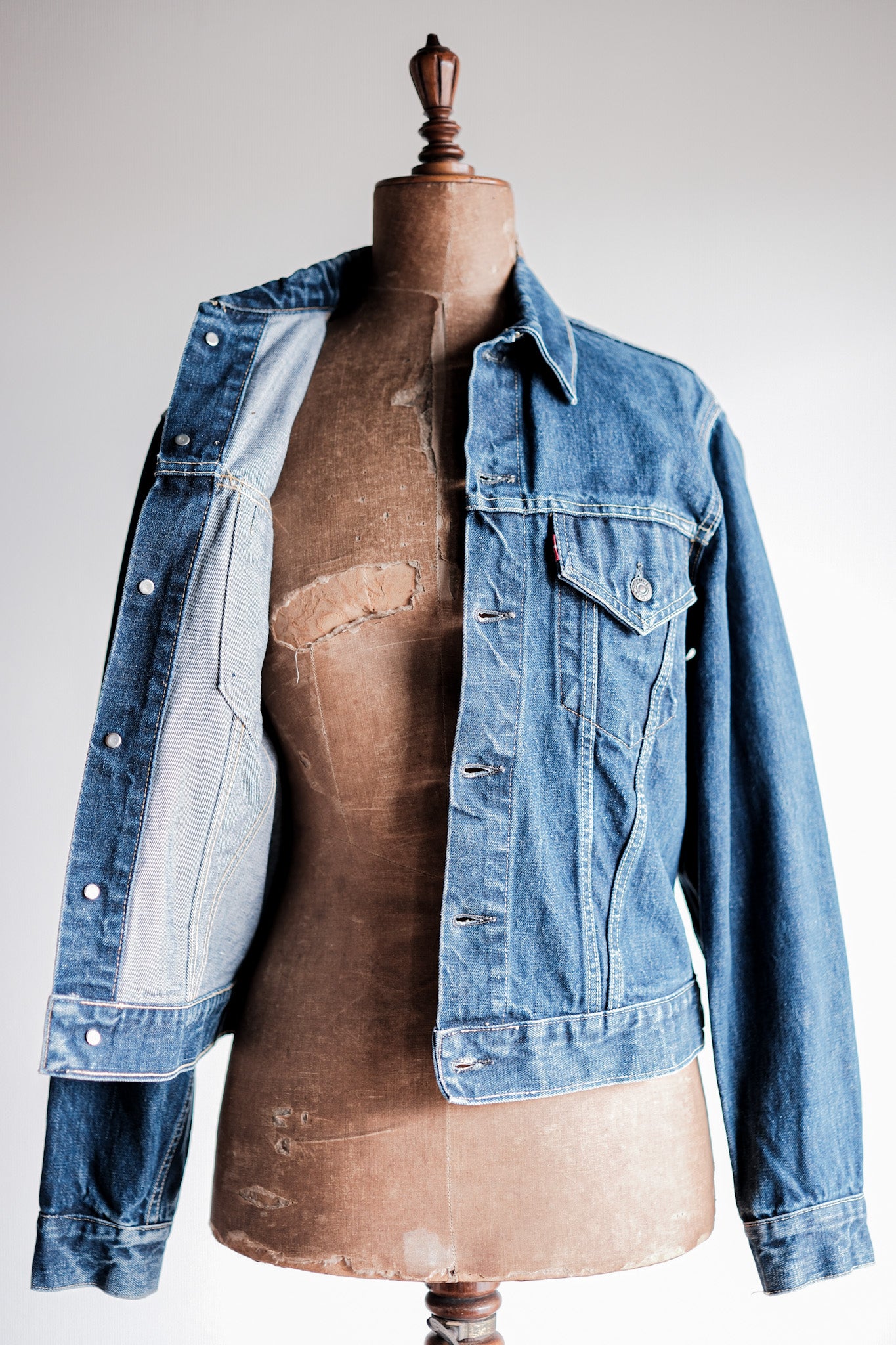 【~60's】Vintage Levi's 557 Denim Jacket Size.40 "Big E"