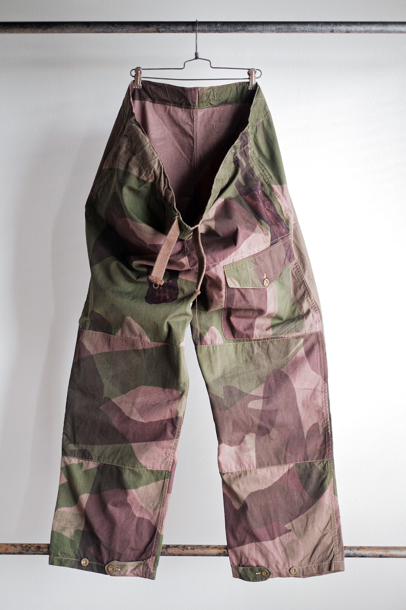 【~40's】British Army SAS Camouflaged Windproof Trousers Size.4 "Unusual Type" "Dead Stock"
