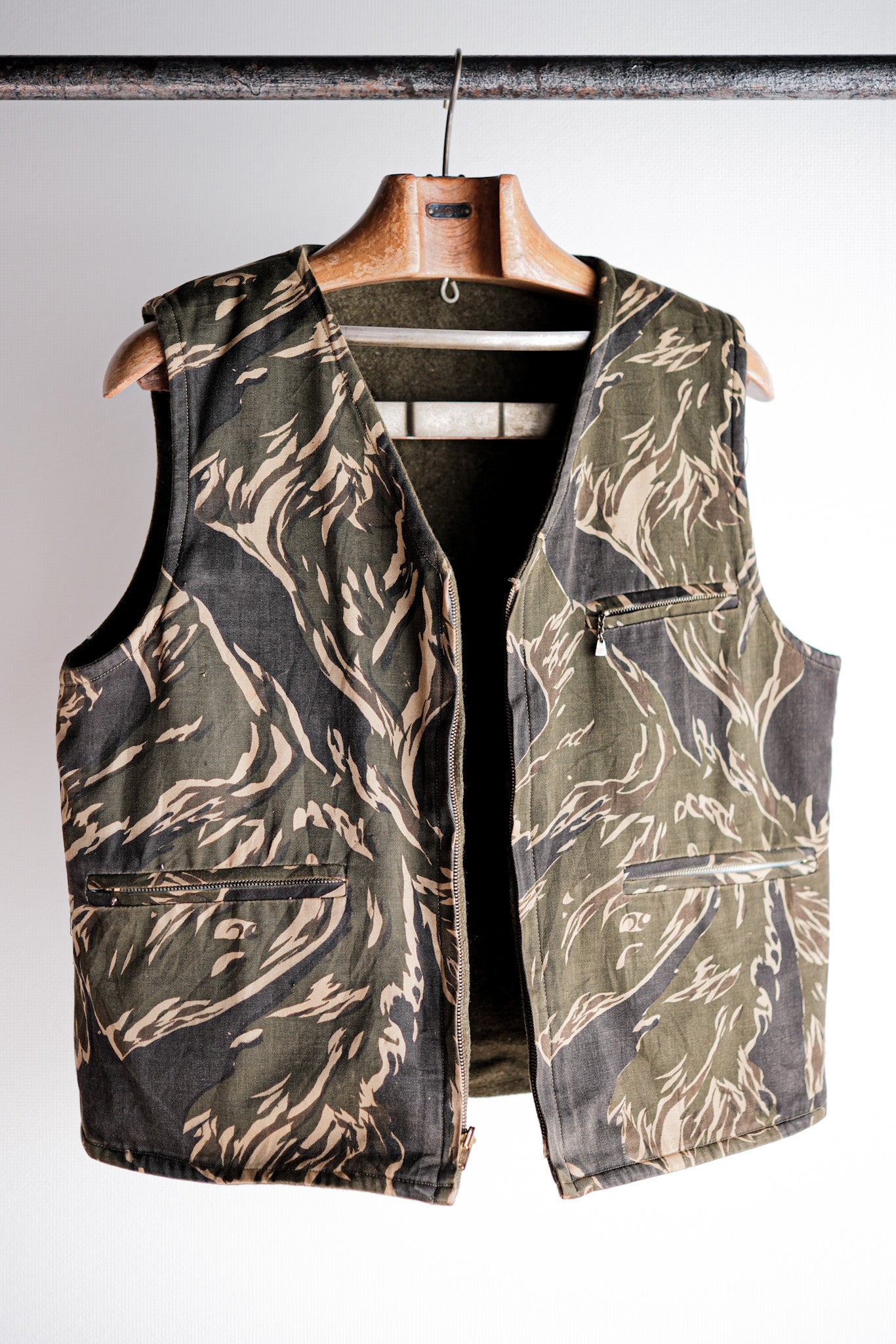 【~70's】American Vintage Tiger Stripe Camouflage Reversible Vest