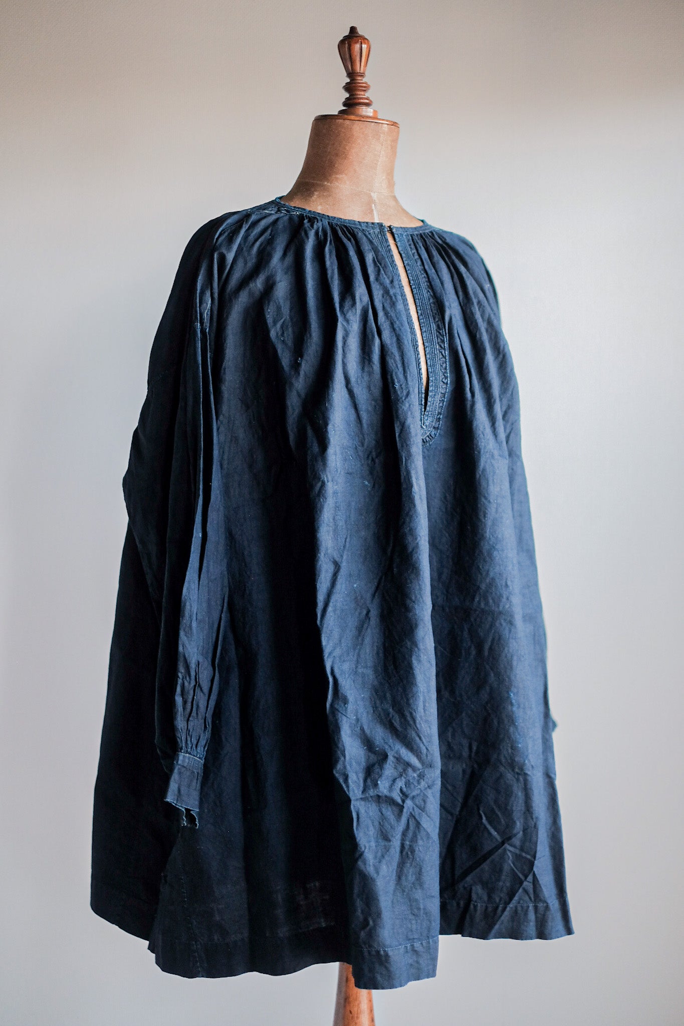 【Early 20th C】French Antique Indigo Linen Smock "Biaude"