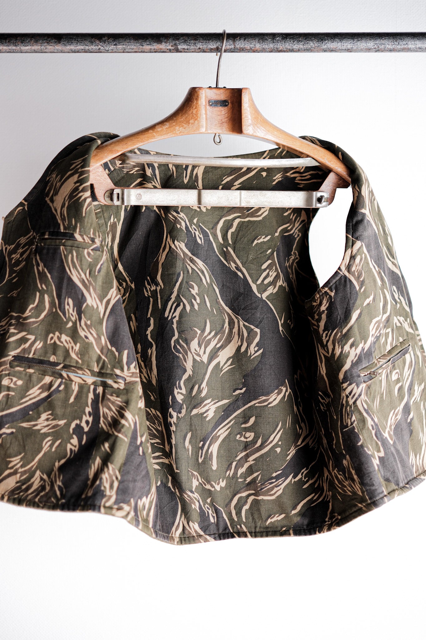 【~70's】American Vintage Tiger Stripe Camouflage Reversible Vest