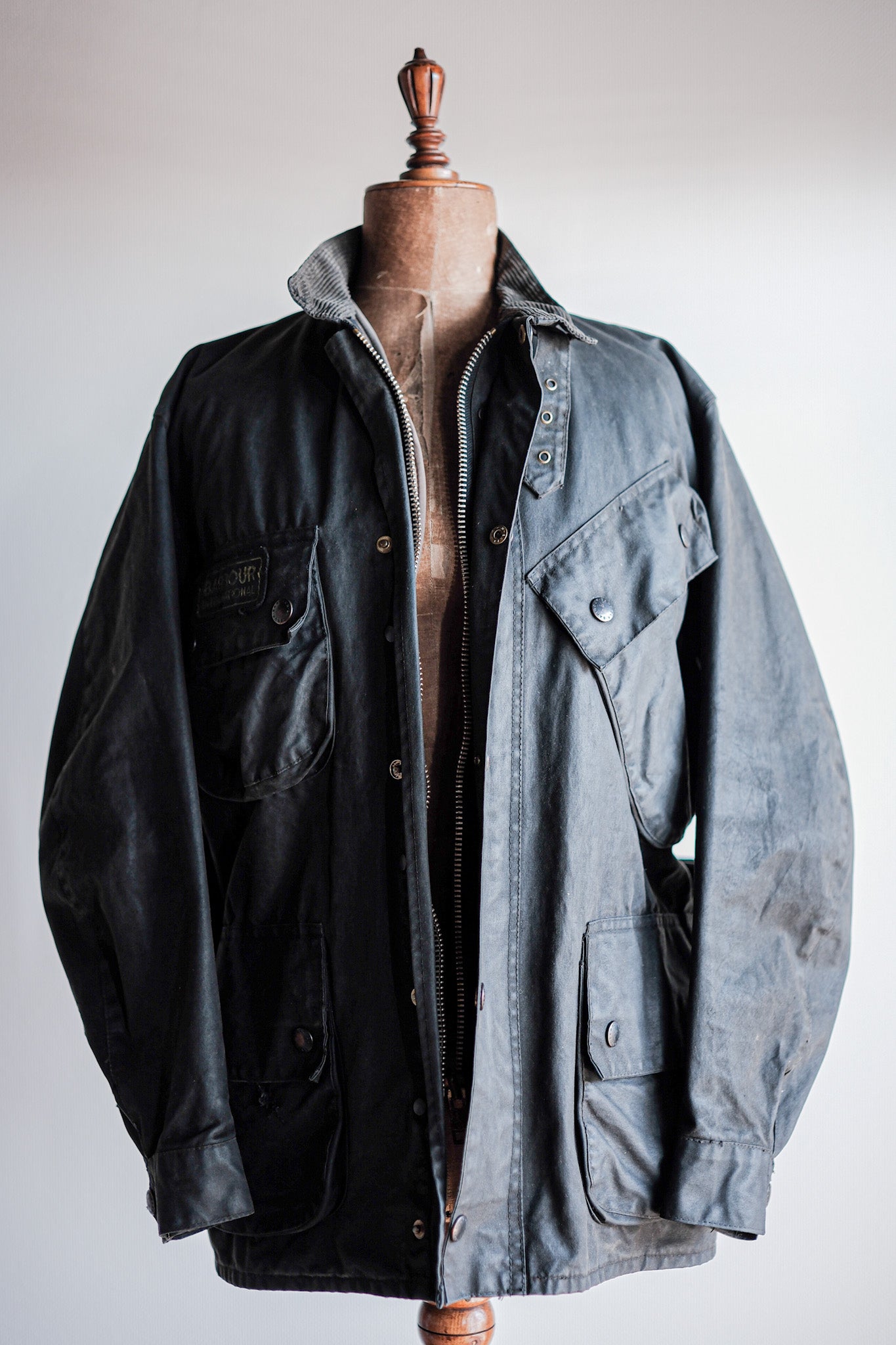 【~80's】Vintage Barbour "INTERNATIONAL SUIT" With Liner 2 Crest Size.40