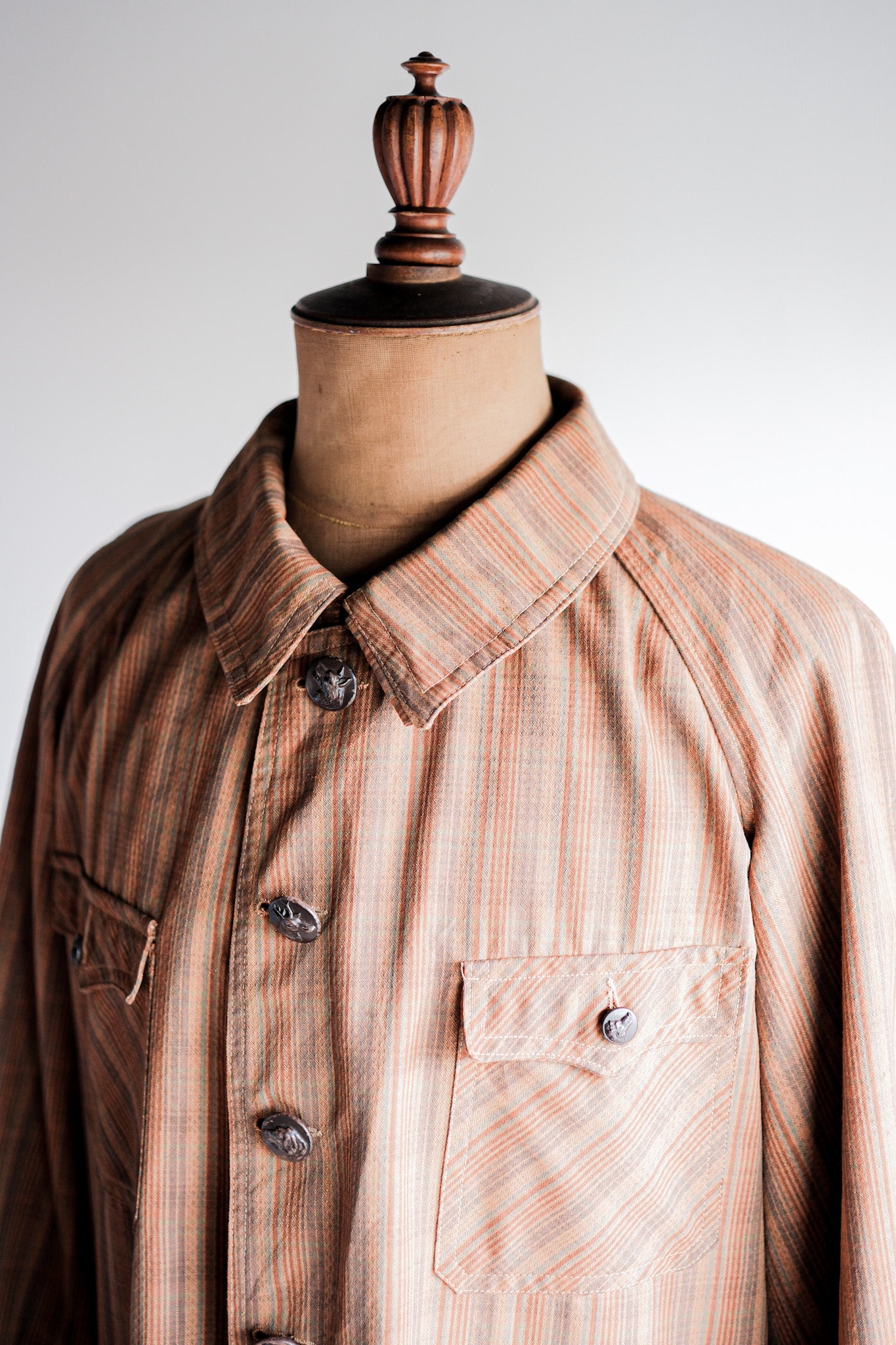 【~50's】French Vintage Brown Cotton Striped Raglan Sleeve Hunting Jacket With Chin Strap "Unusual Pattern"