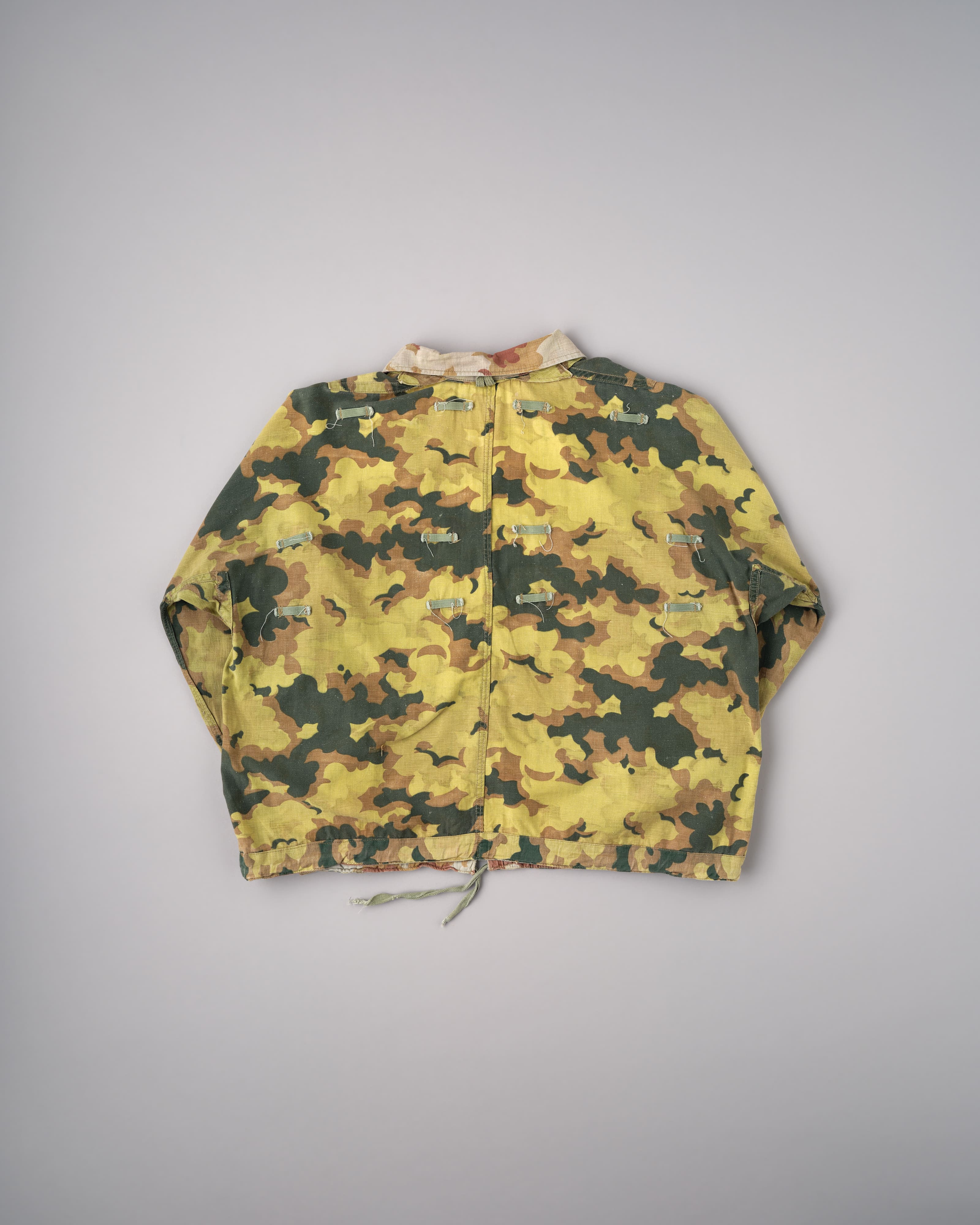 [~ Années 50] Blouse réversible de camouflage des nuages ​​de l'armée tchécoslovaque « Modifiée »