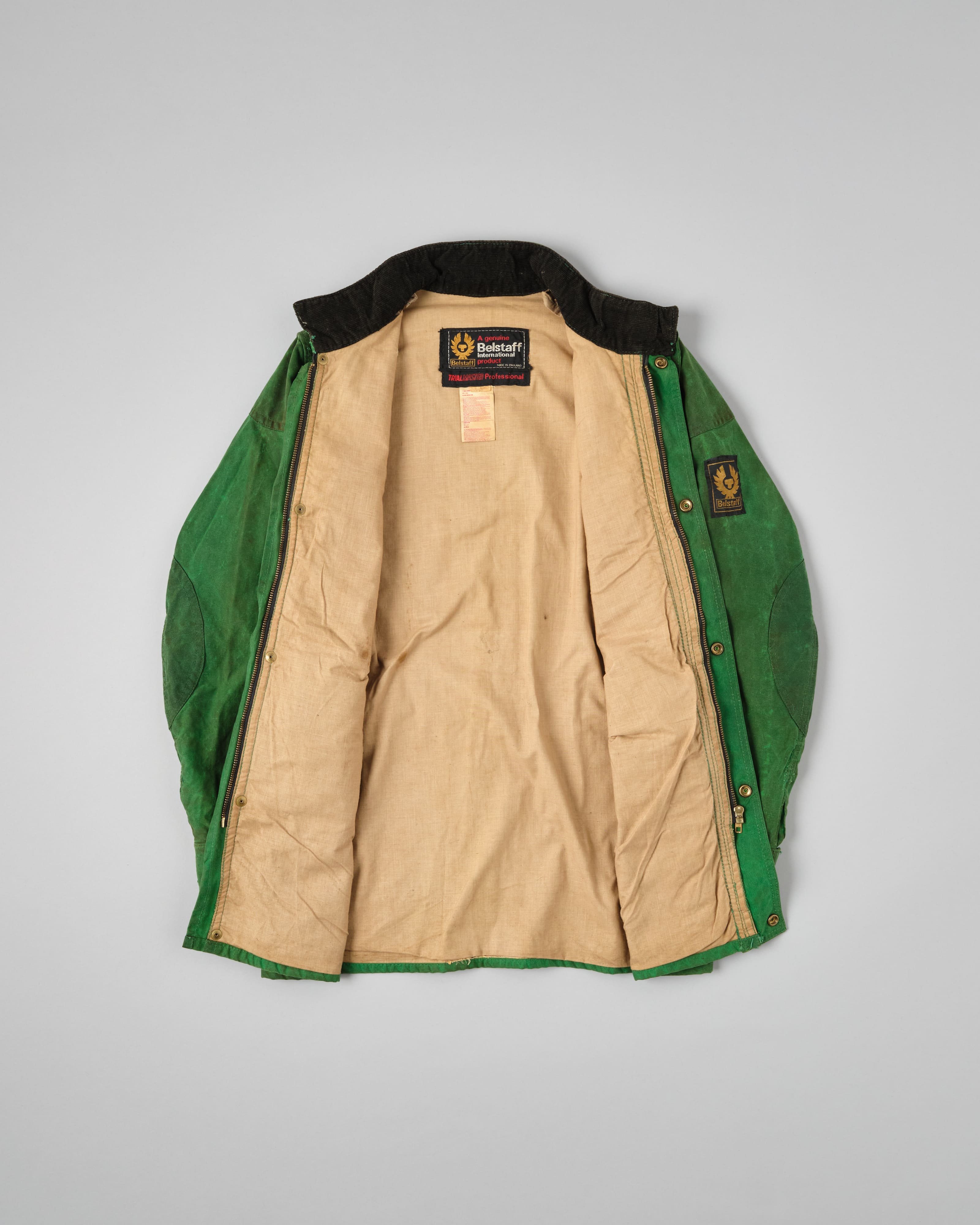 [~ 80's] แจ็คเก็ตผ้าฝ้ายแว็กซ์สีเขียววินเทจ "Trialmaster"