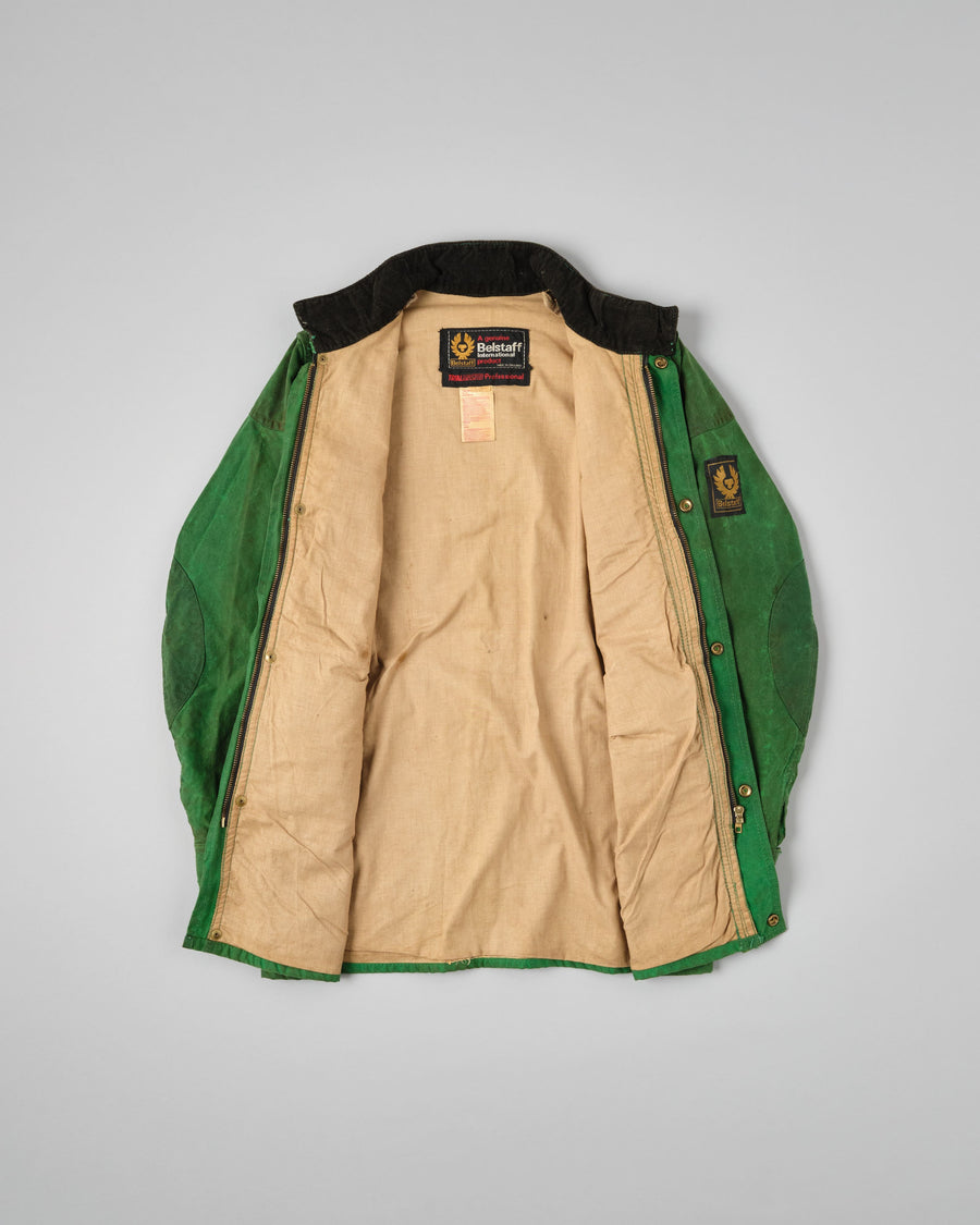 ［~80's］Vintage Belstaff Bright Green Waxed Cotton Jacket "TRIALMASTER PROFESSIONAL JACKET" 的全身照
