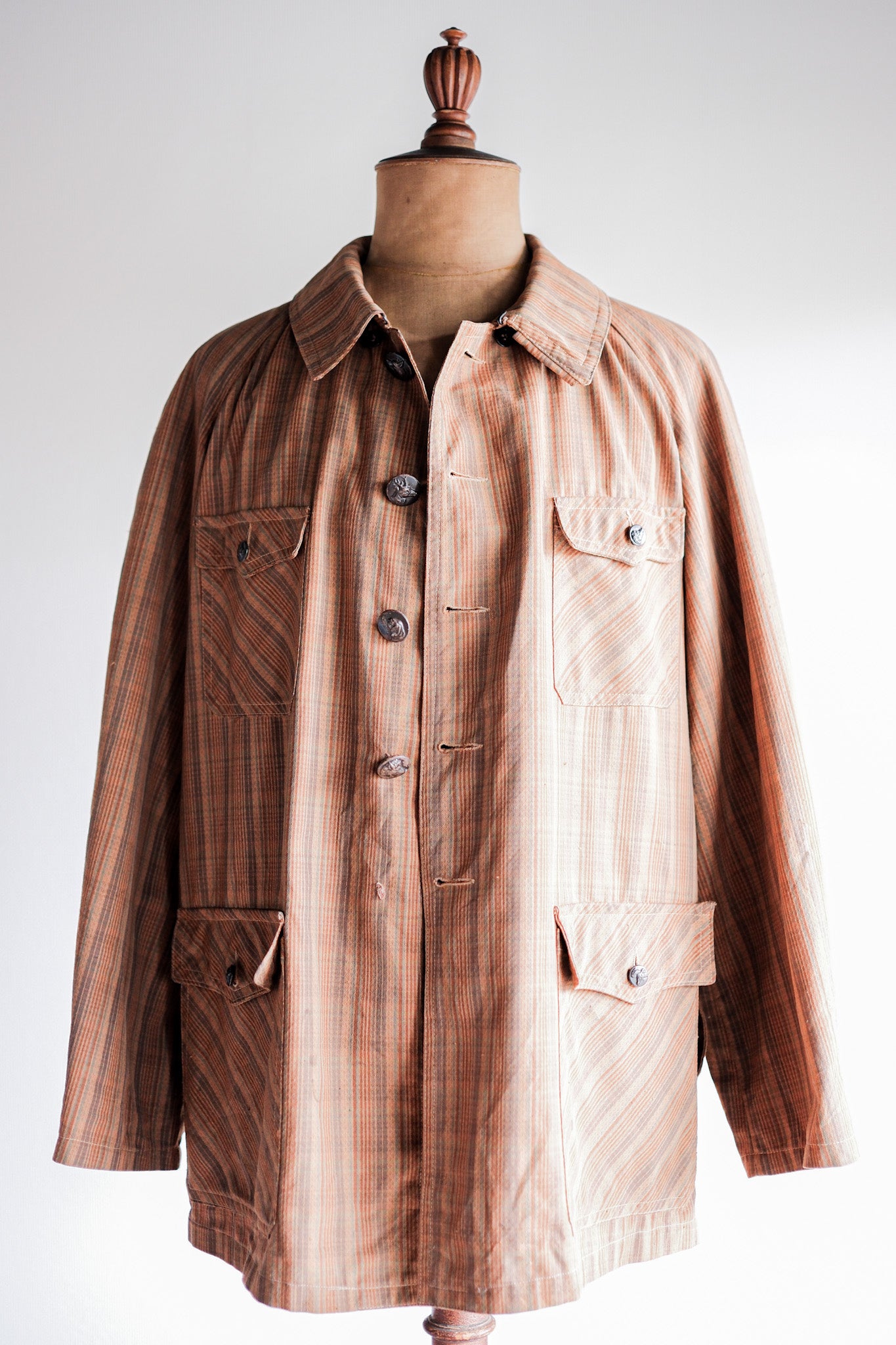 [~ 50's] French Vintage Brown Cotton Striped Raglan Sleeve Hunting Jacket with China Strap "Unusual Pattern"