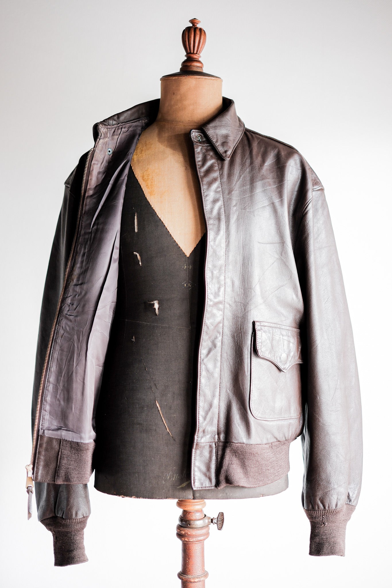 [〜80年代] Willis＆Geiger A-2型皮革飛行夾克尺寸。44“在美國製造”。