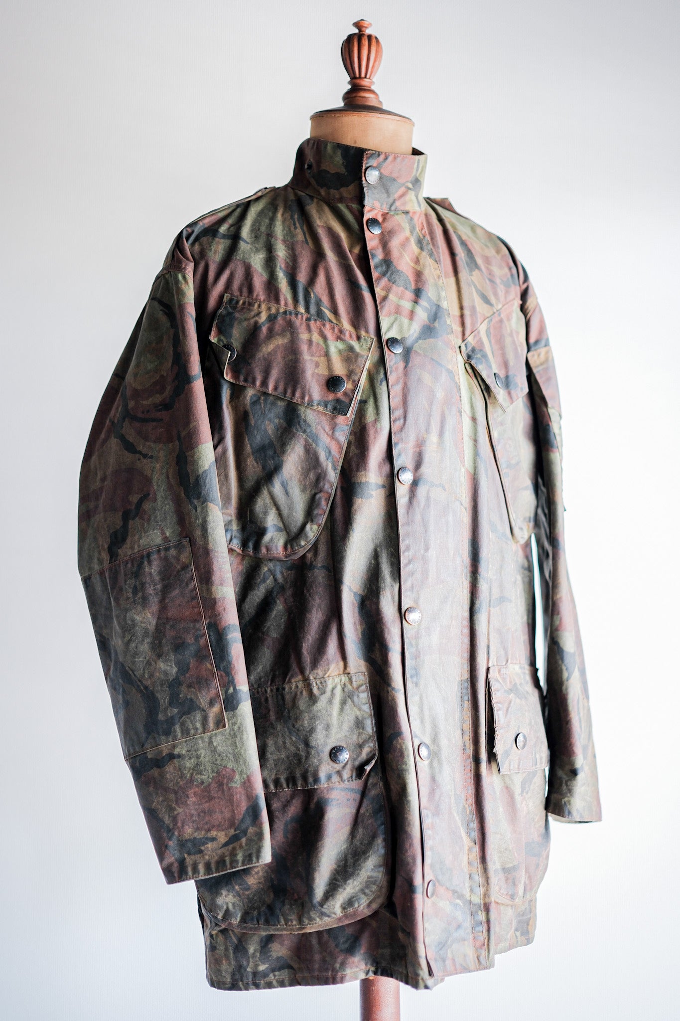 【~80's】Vintage Barbour DPM Camouflage Waxed Jacket “THE MILITARY" “2nd Model” 2 Crest Size.42