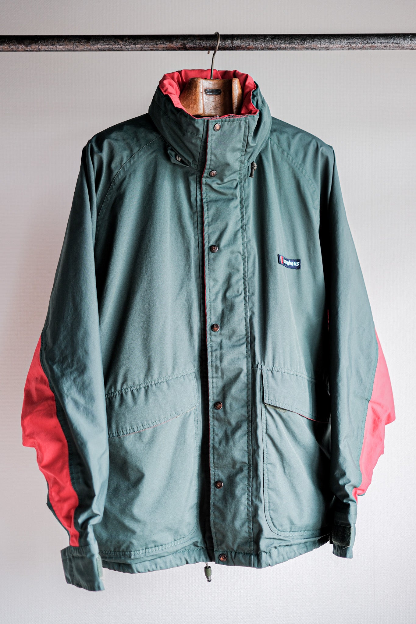 【~90's】Vintage Berghaus Nylon Hiking Jacket Size.Medium