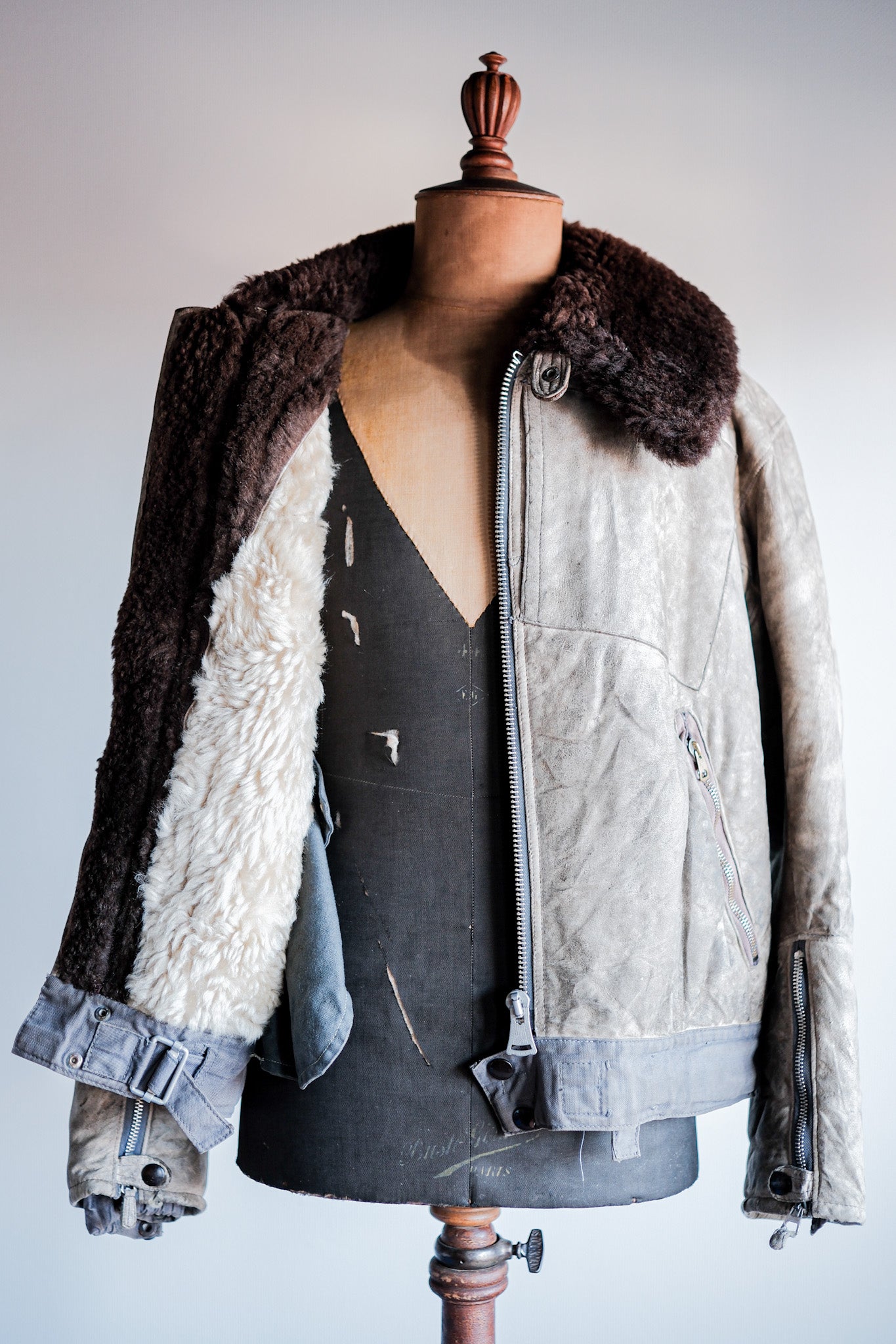 ［~40's］WWⅡ German Air Force Winter Sheepskin Flight Jacket "Luftwaffe" "Unusual Pocket"