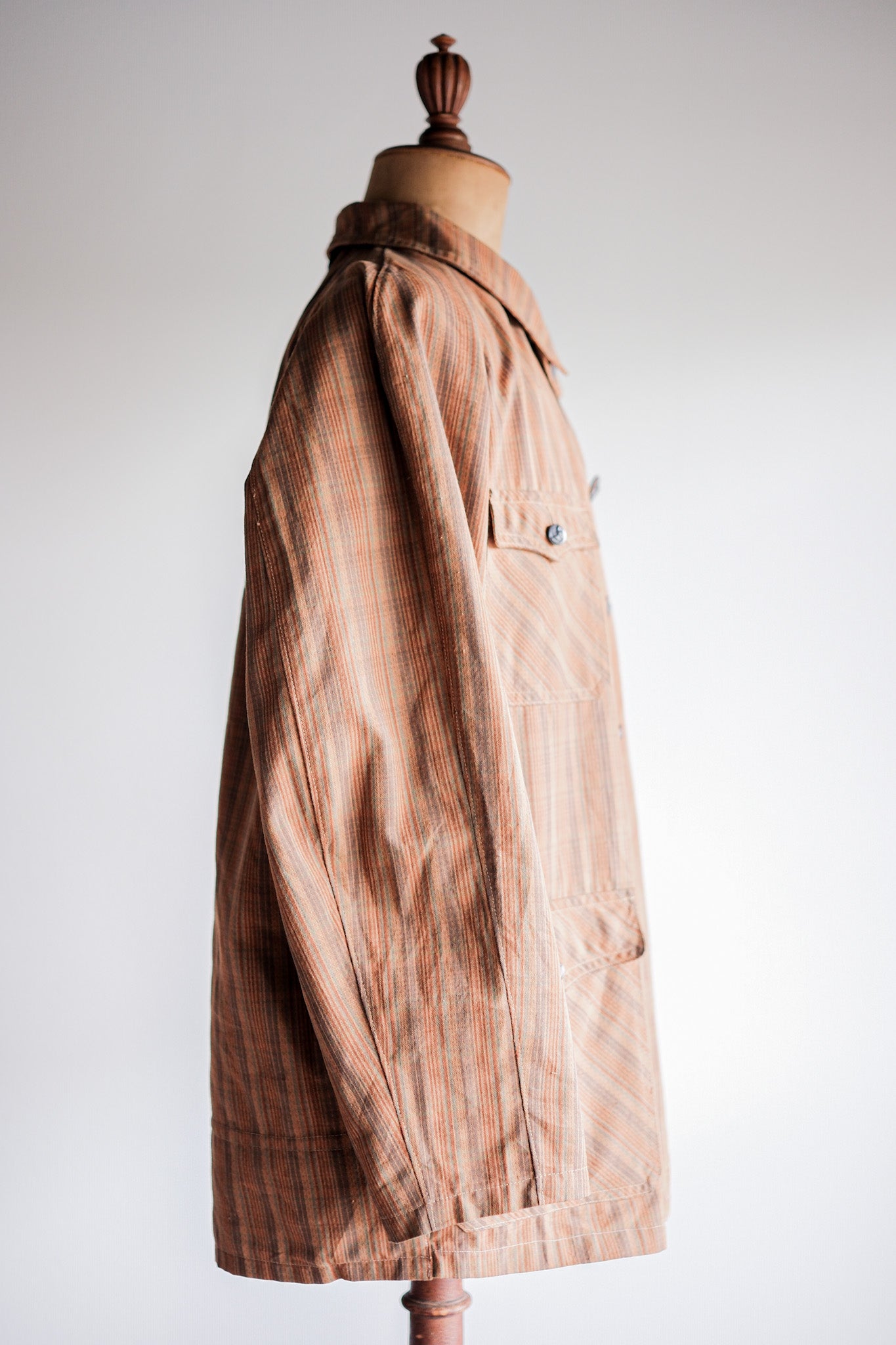 【~50's】French Vintage Brown Cotton Striped Raglan Sleeve Hunting Jacket With Chin Strap "Unusual Pattern"