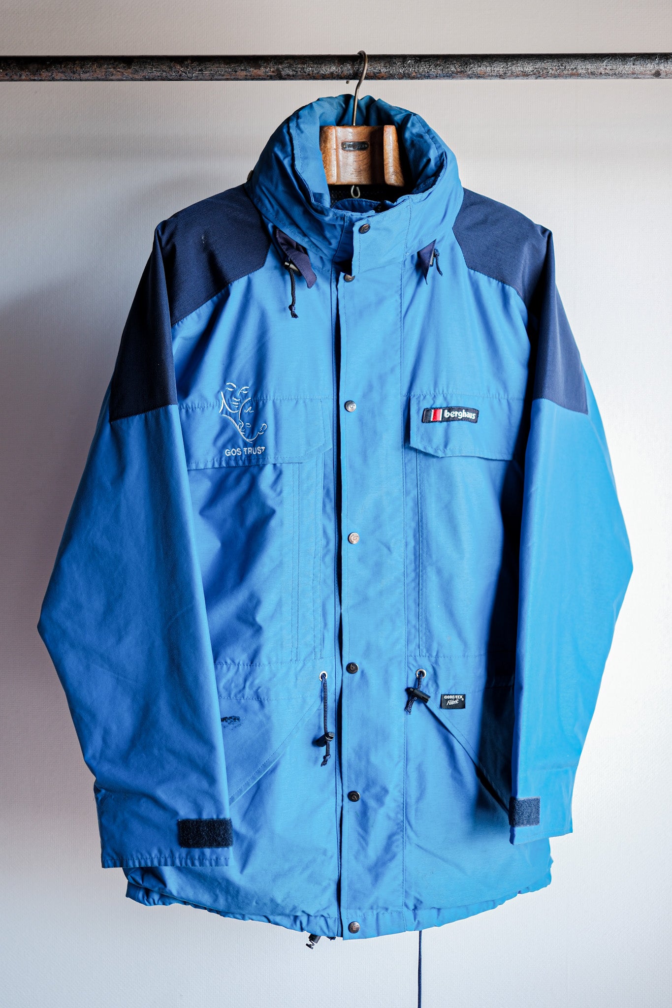 【~90's】Vintage Berghaus GORE-TEX Hiking Jacket Size.Small