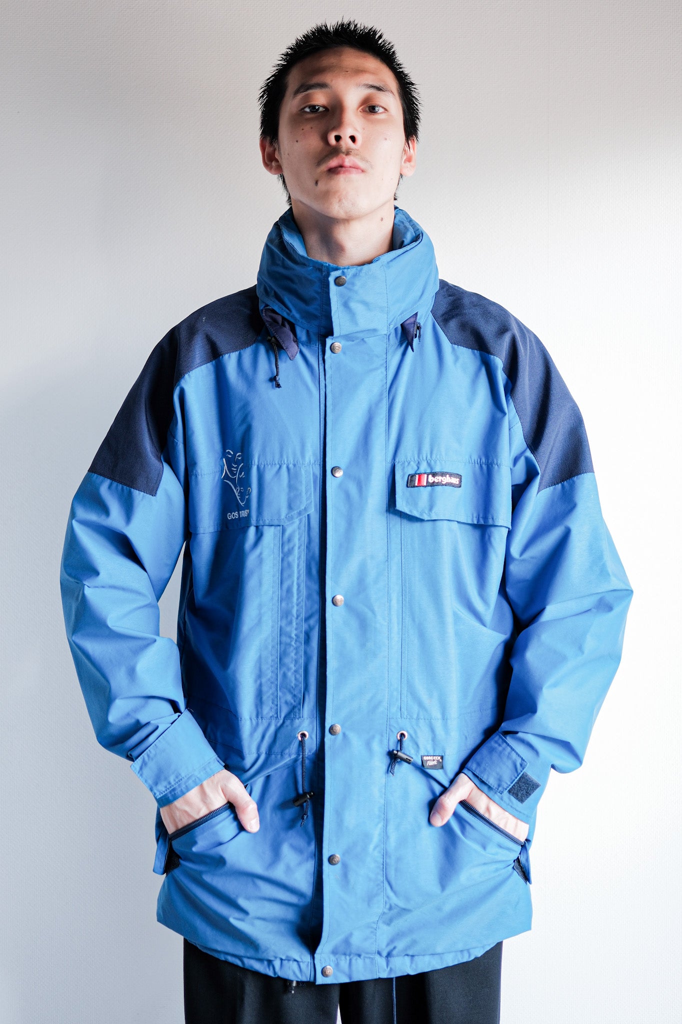 90's】Vintage Berghaus GORE-TEX Hiking Jacket Size.Small