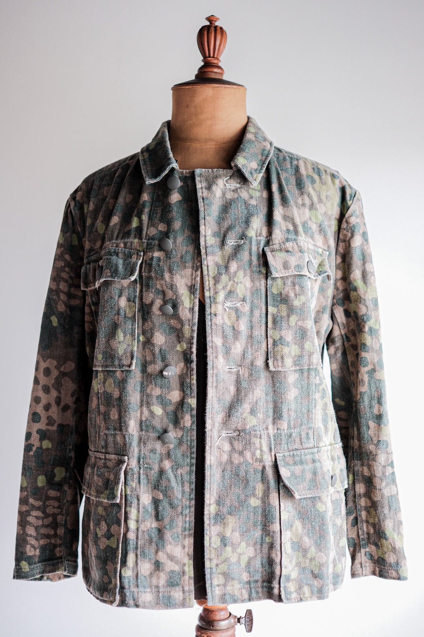 [~00's] German Waffen-SS Type Pea Dot Camouflage M44 HBT Field Jacket "Reproduction"