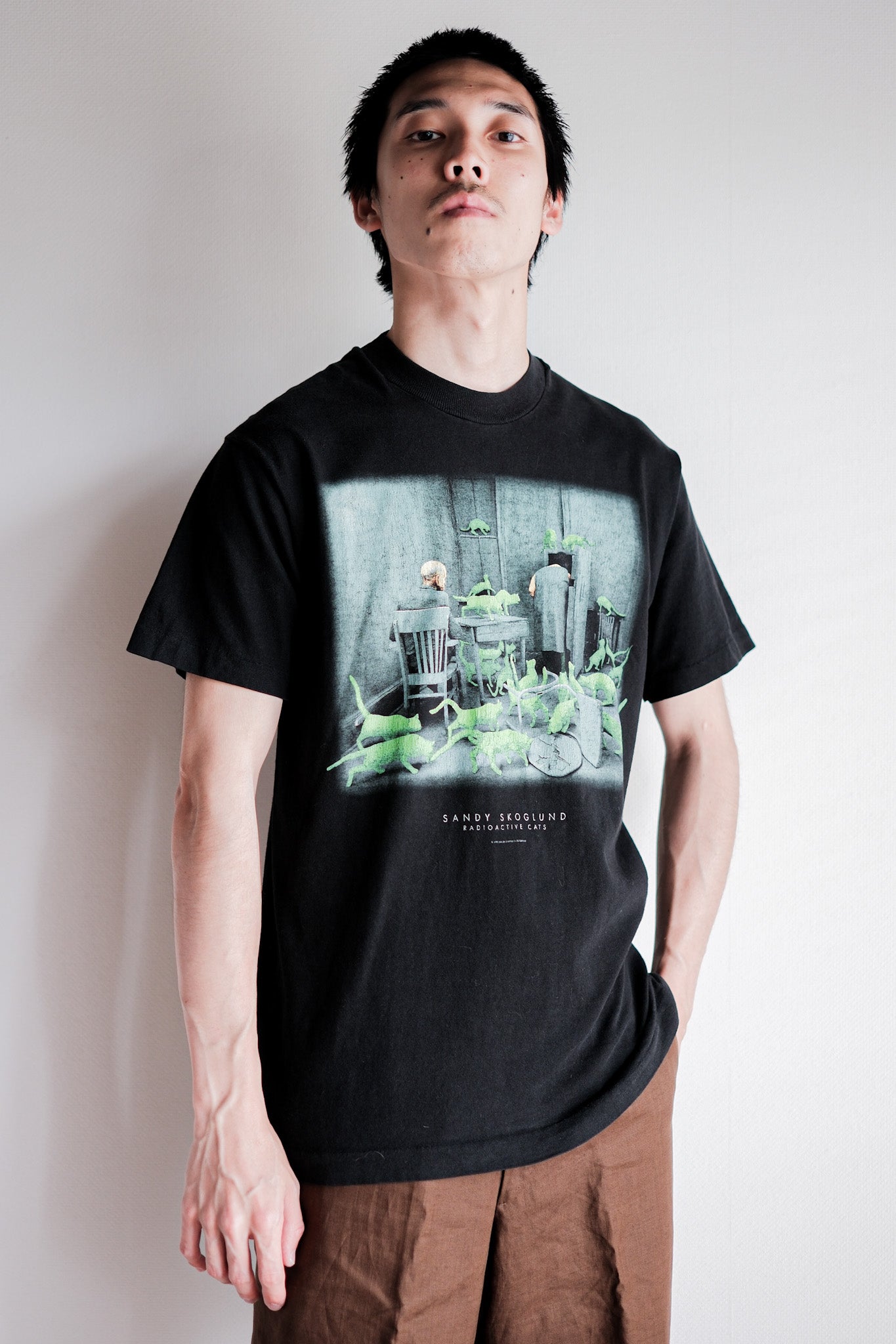 [~ 90's] Vintage Art Print T-shirt Size.M "Sandy Skoglund" "Radioactive Cats" "Made in U.S.A."