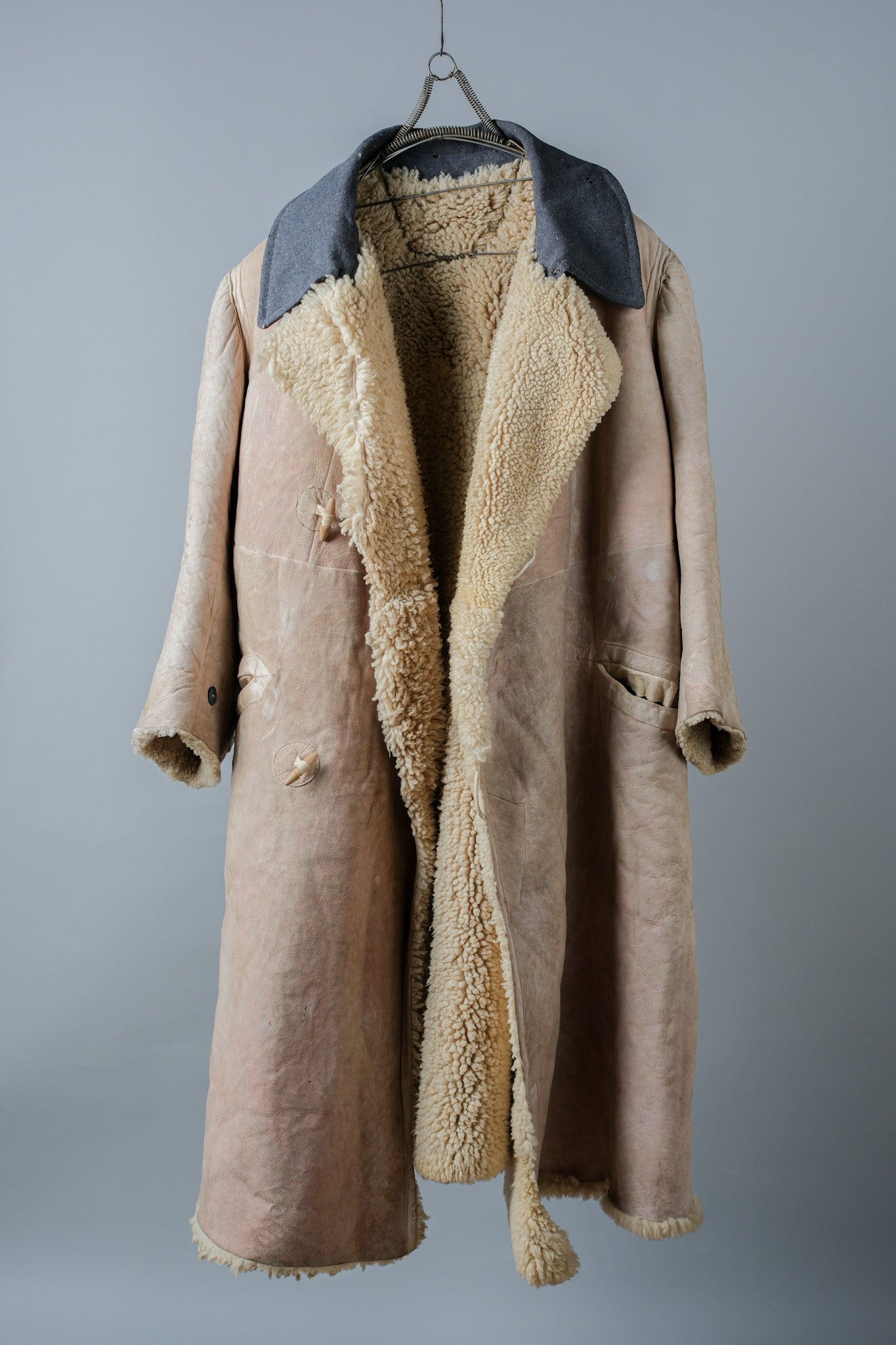 【~40's】WWⅡ German Army Sheepskin Fur Lined Winter Greatcoat "Wehrmacht"