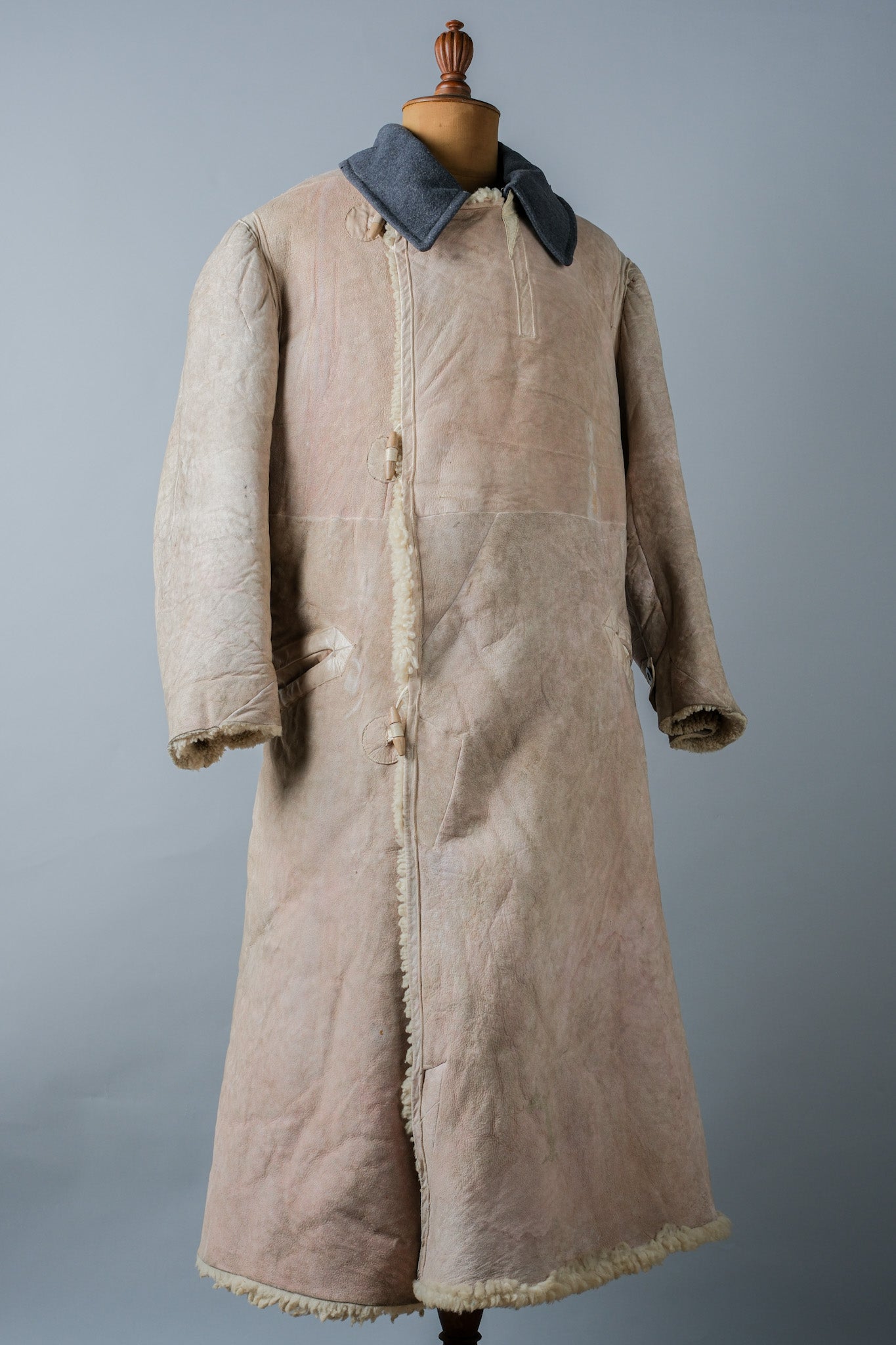 【~40's】WWⅡ German Army Sheepskin Fur Lined Winter Greatcoat "Wehrmacht"