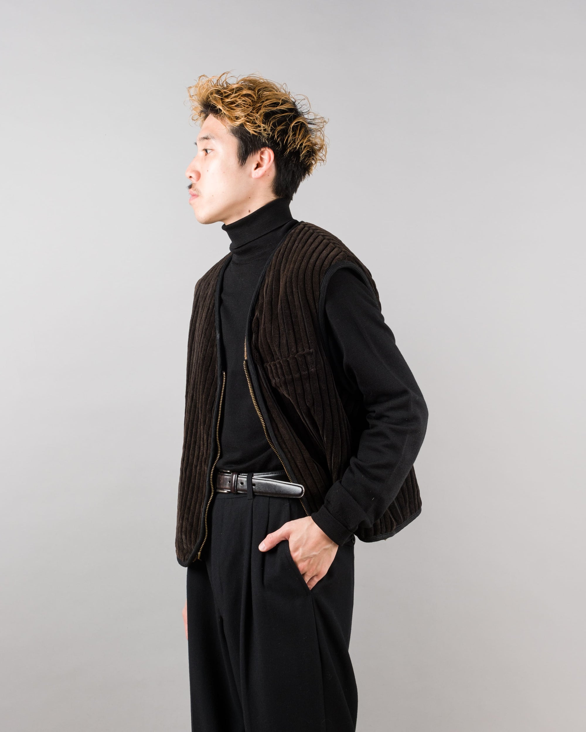 ［~90's］Old EMPORIO ARMANI Pile Lined Heavy Corduroy Zip Up Vest Size.52