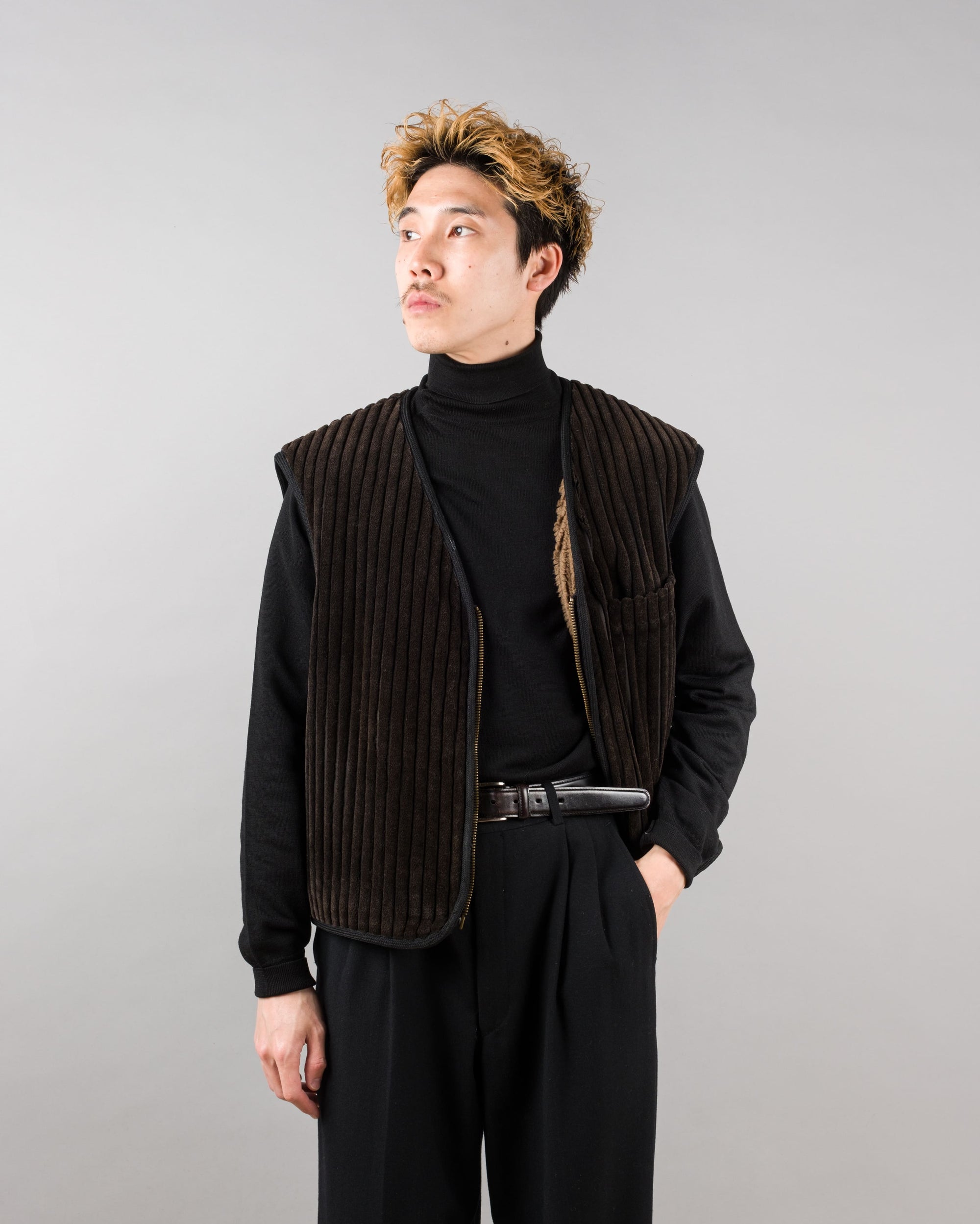 ［~90's］Old EMPORIO ARMANI Pile Lined Heavy Corduroy Zip Up Vest Size.52